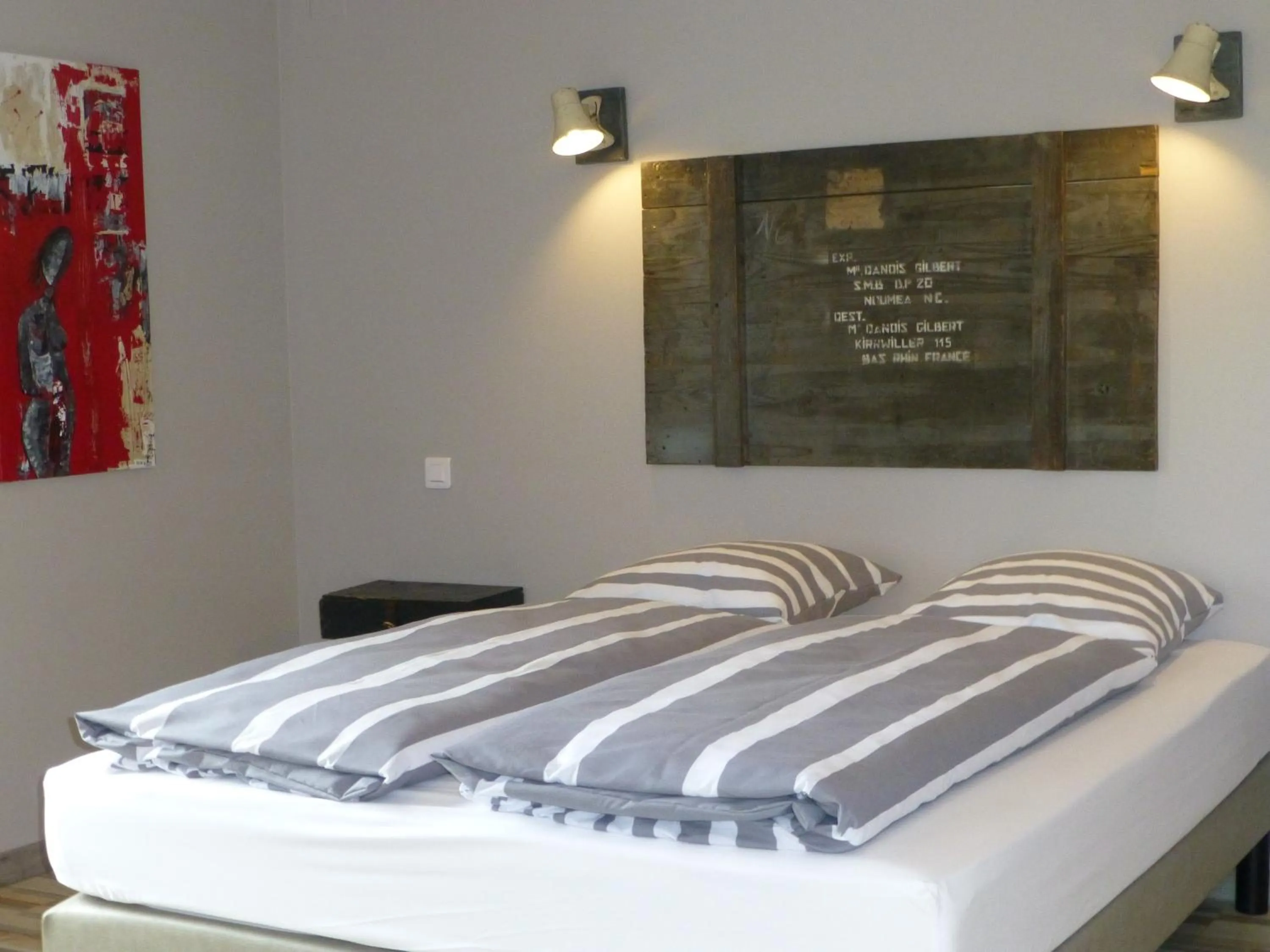 Decorative detail, Bed in L’Été en Novembre