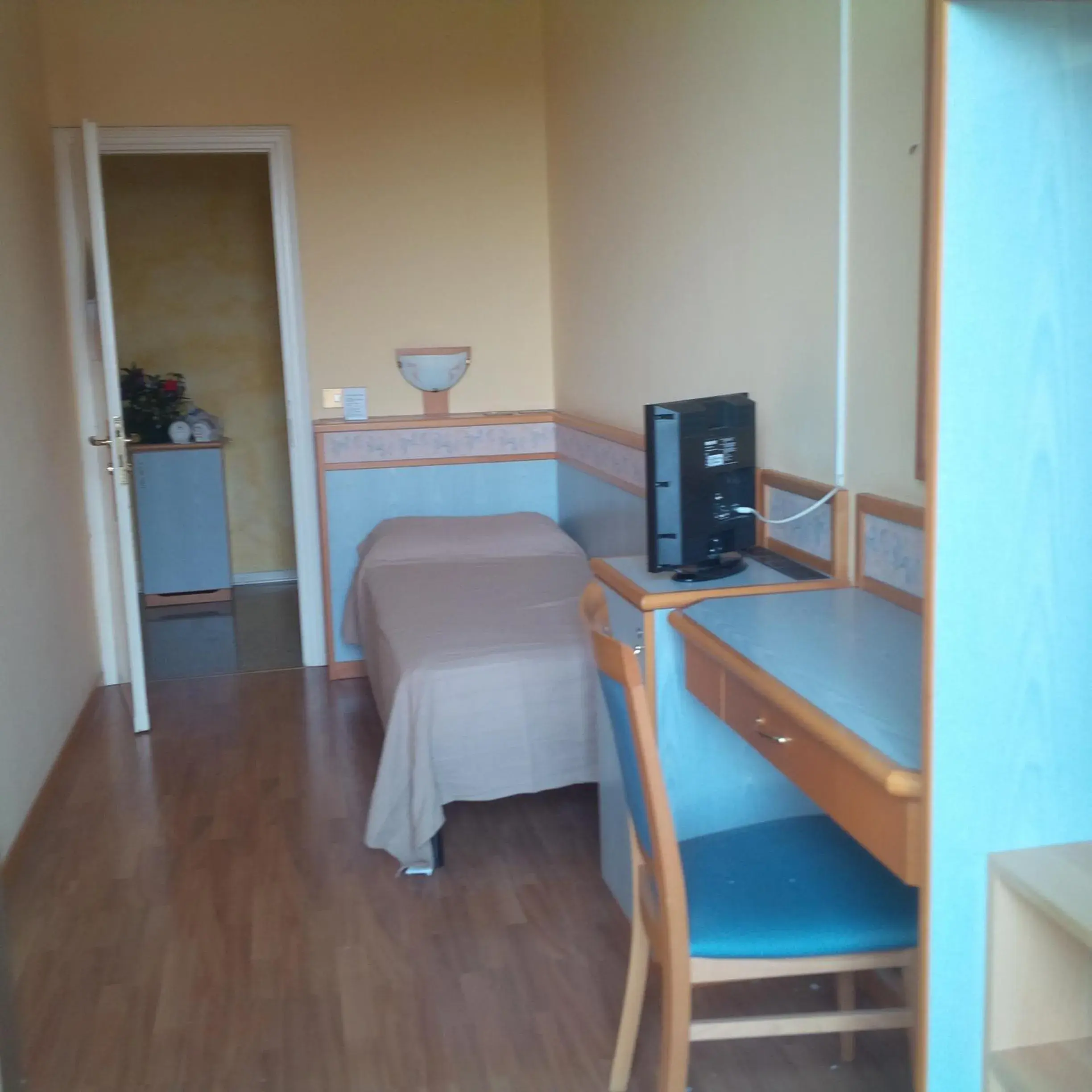 Economy Single Room - single occupancy in Hotel Route 9 Economy Single Room - single occupancy in Hotel Route 9