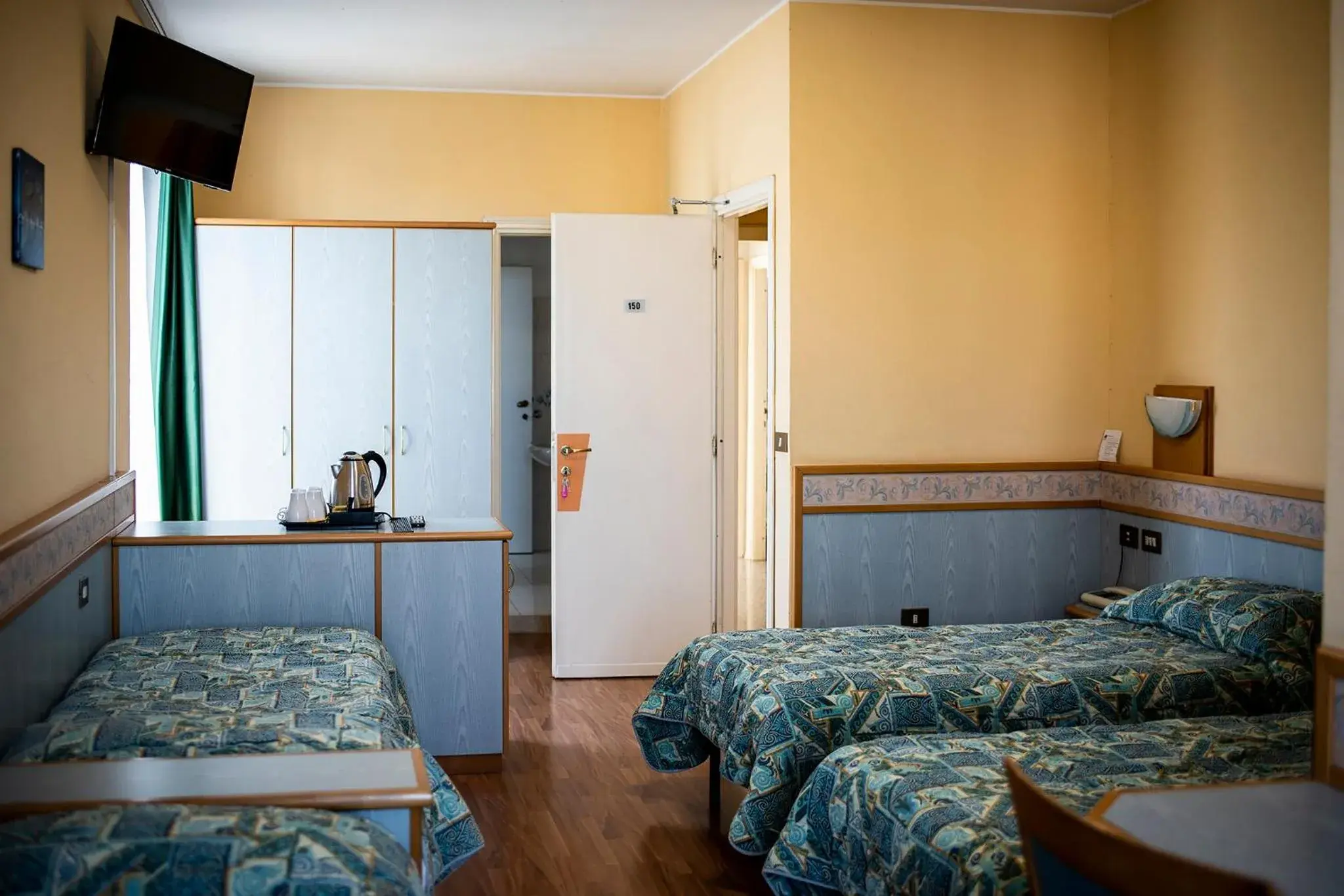 Quadruple Room with Bathroom - single occupancy in Hotel Route 9 Quadruple Room with Bathroom - single occupancy in Hotel Route 9