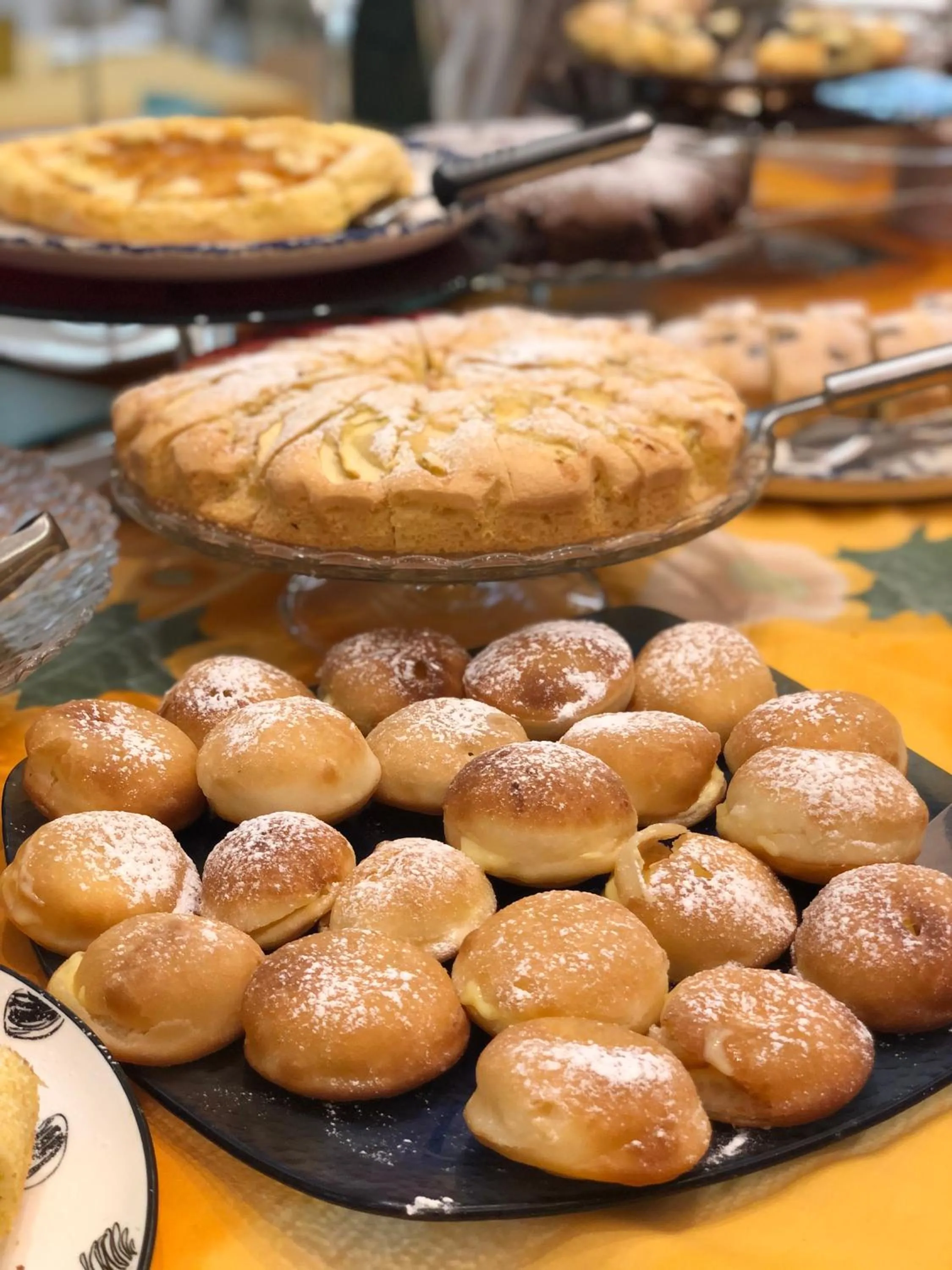 Breakfast in Hotel Lazzarini