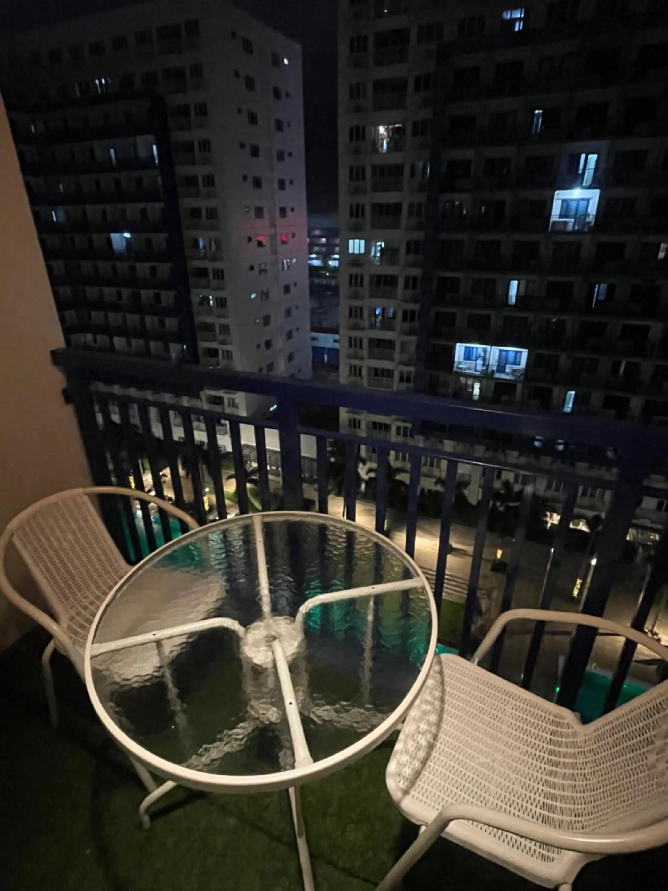 Premiere Haven MOA Staycation