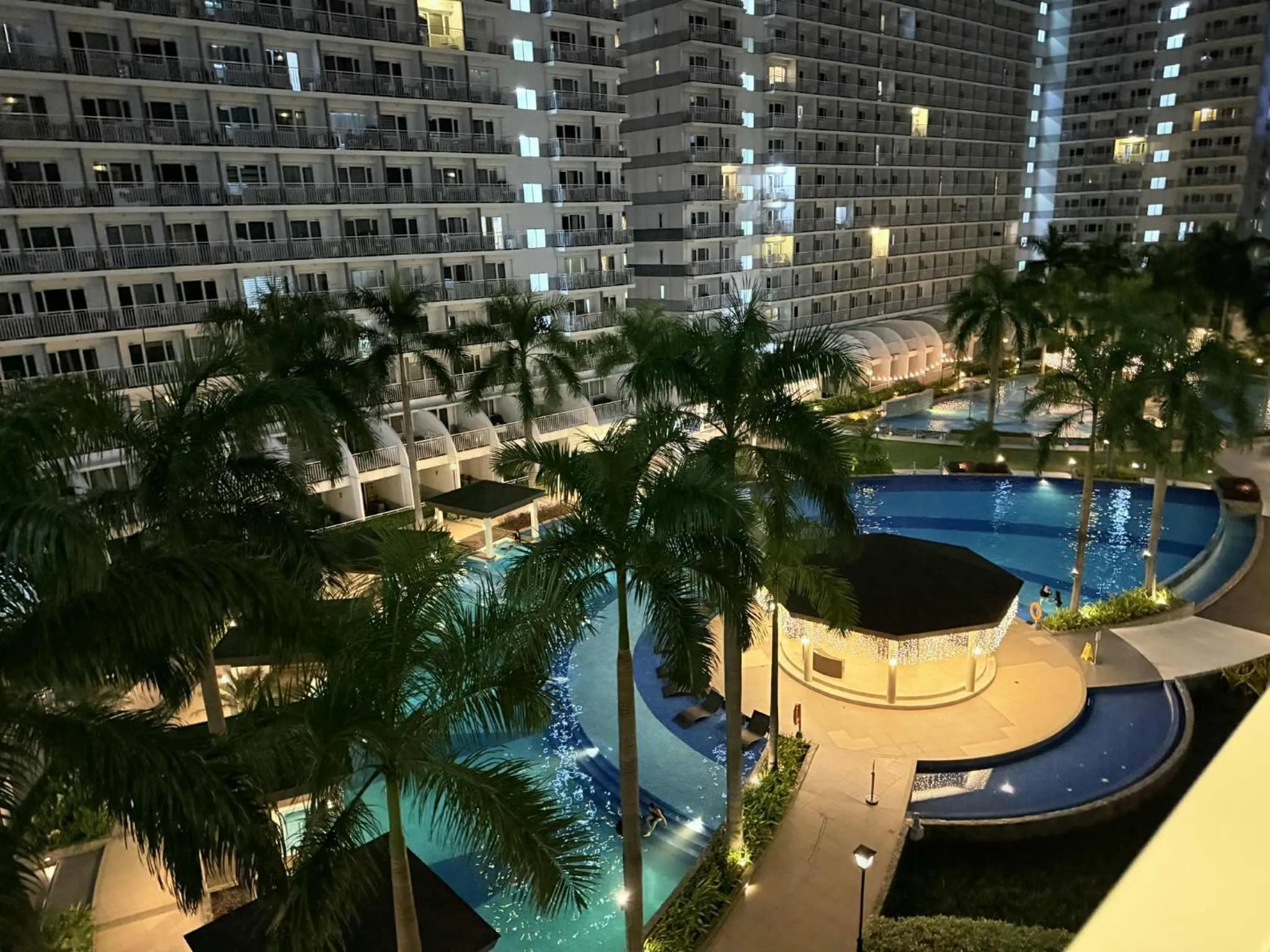 Premiere Haven MOA Staycation