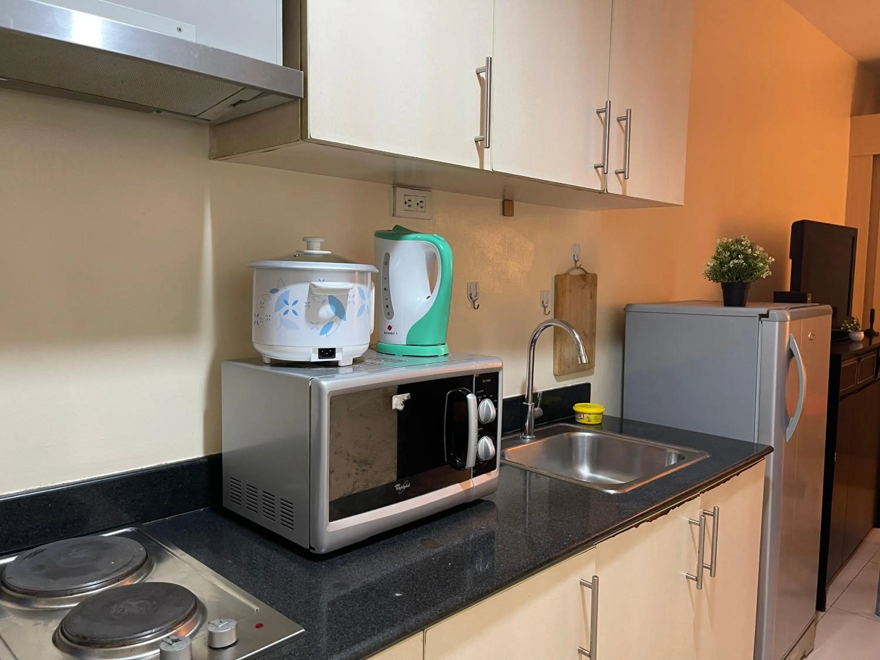 Premiere Haven MOA Staycation