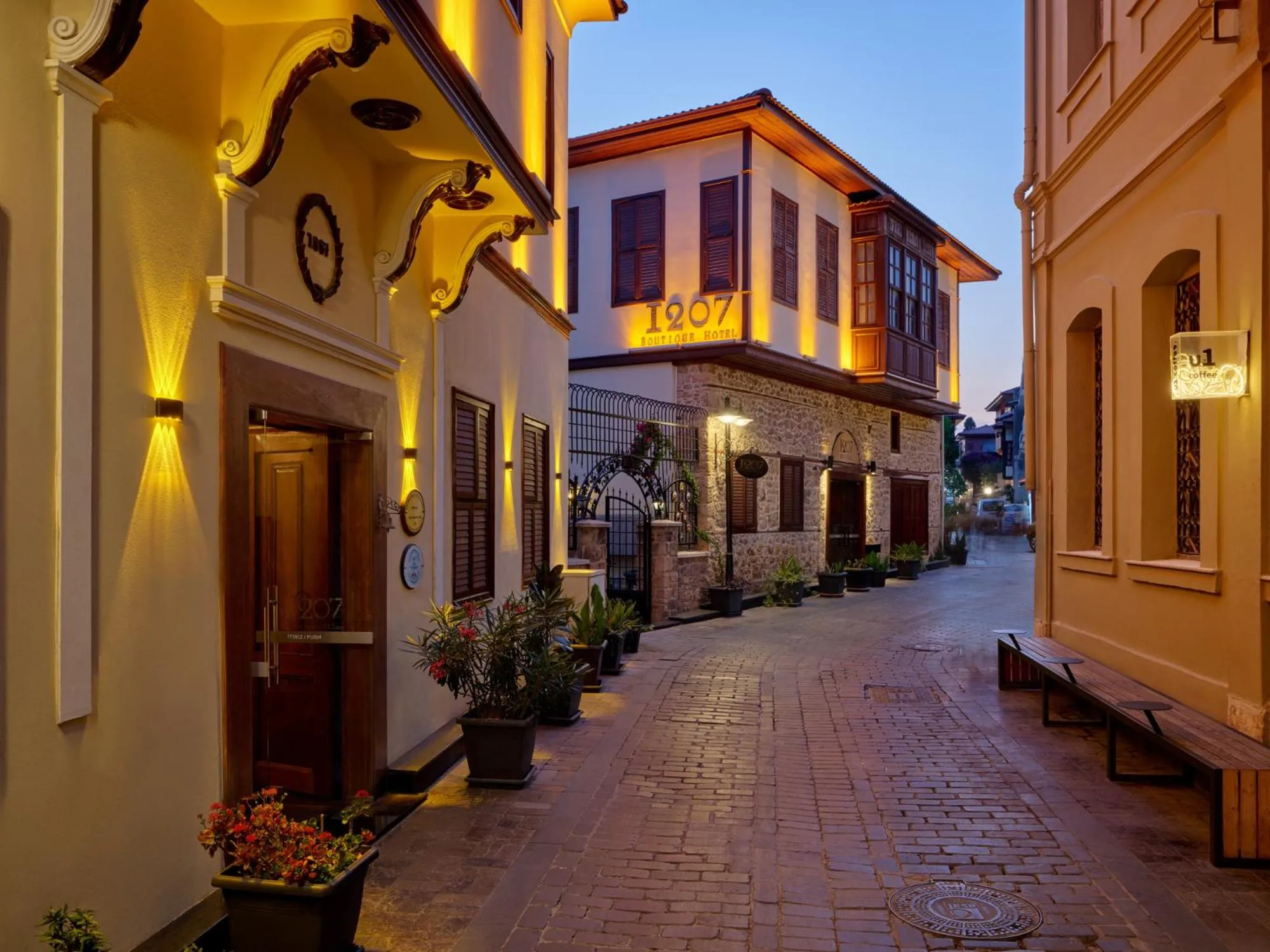 Property building in Hotel 1207 Special Class