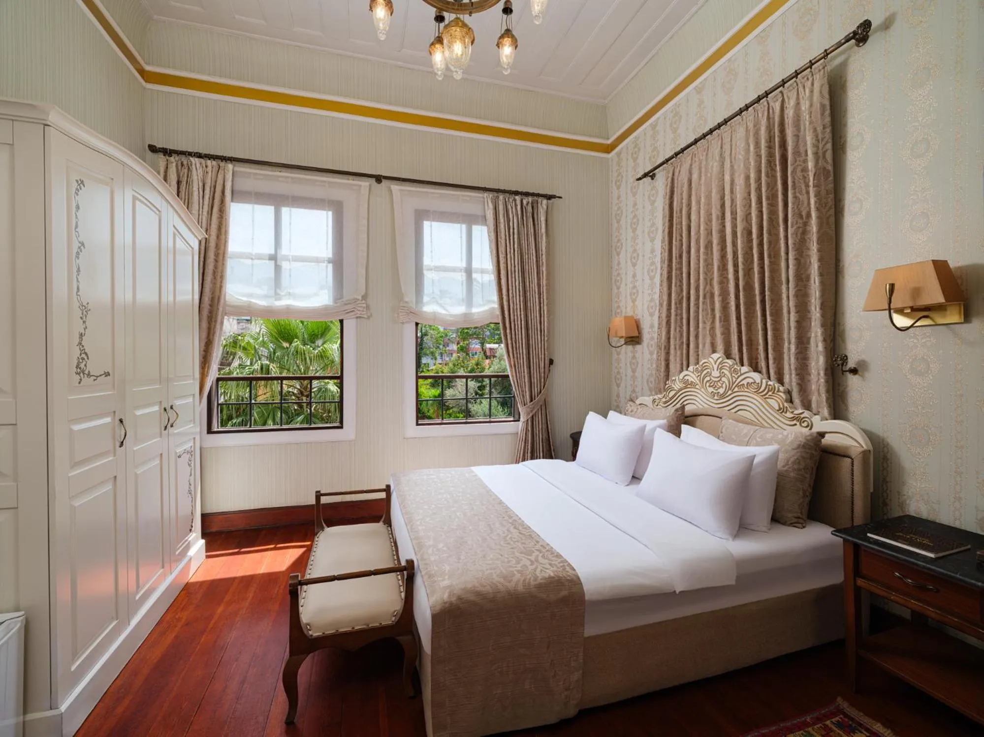 Bedroom, Bed in Hotel 1207 Special Class