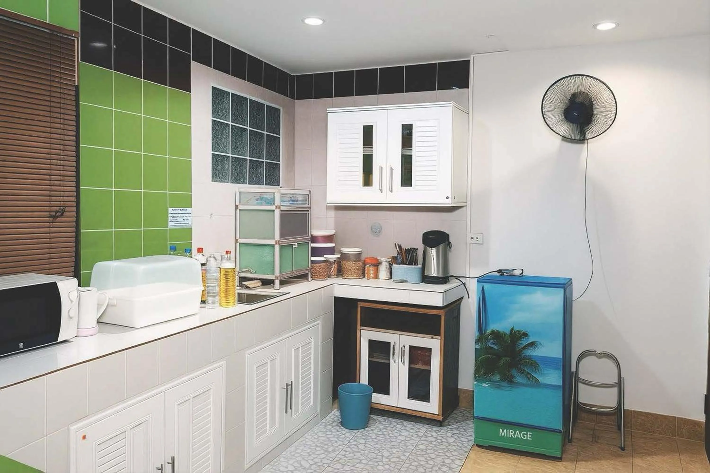 Kitchen or kitchenette in Kamala Orchid Guesthouse