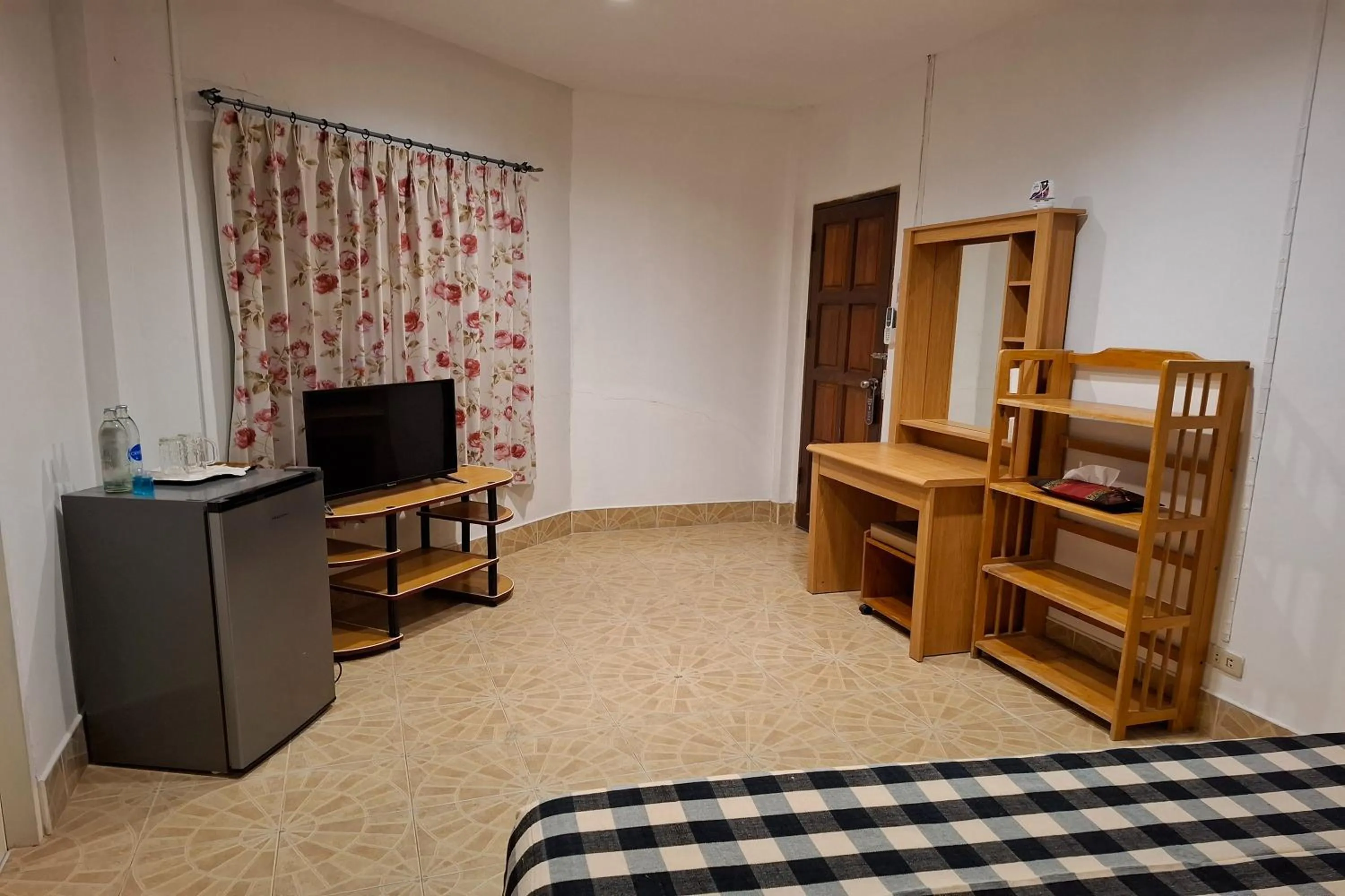 Photo of the whole room, Bed in Kamala Orchid Guesthouse