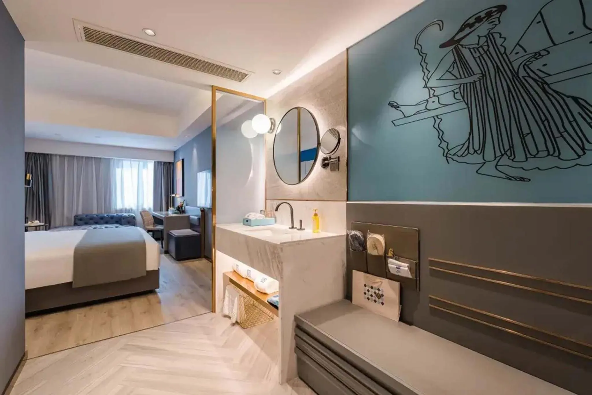 Photo of the whole room, Bed in Shanghai Lujiazui Area BaBaiBan LANOU Hotel