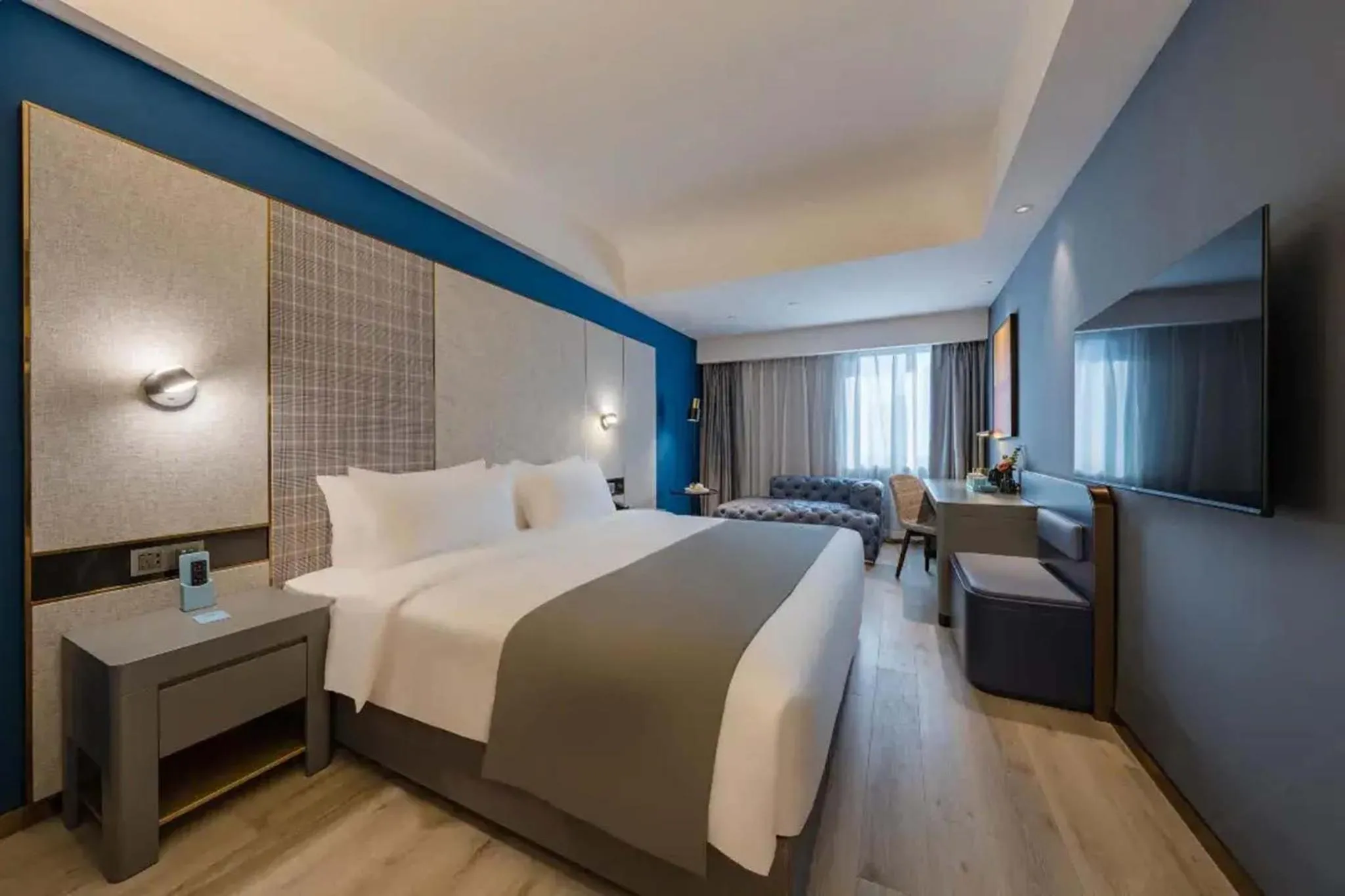 Photo of the whole room, Bed in Shanghai Lujiazui Area BaBaiBan LANOU Hotel