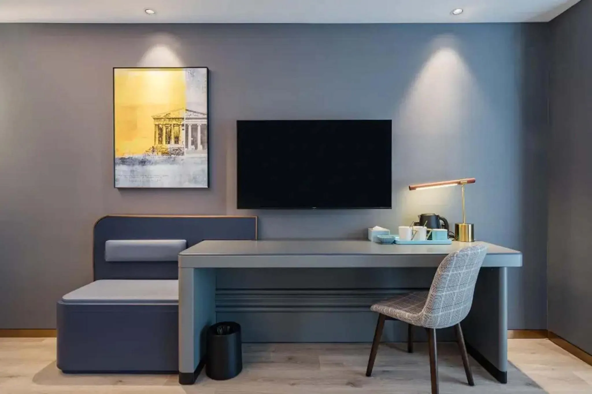 TV and multimedia in Shanghai Lujiazui Area BaBaiBan LANOU Hotel