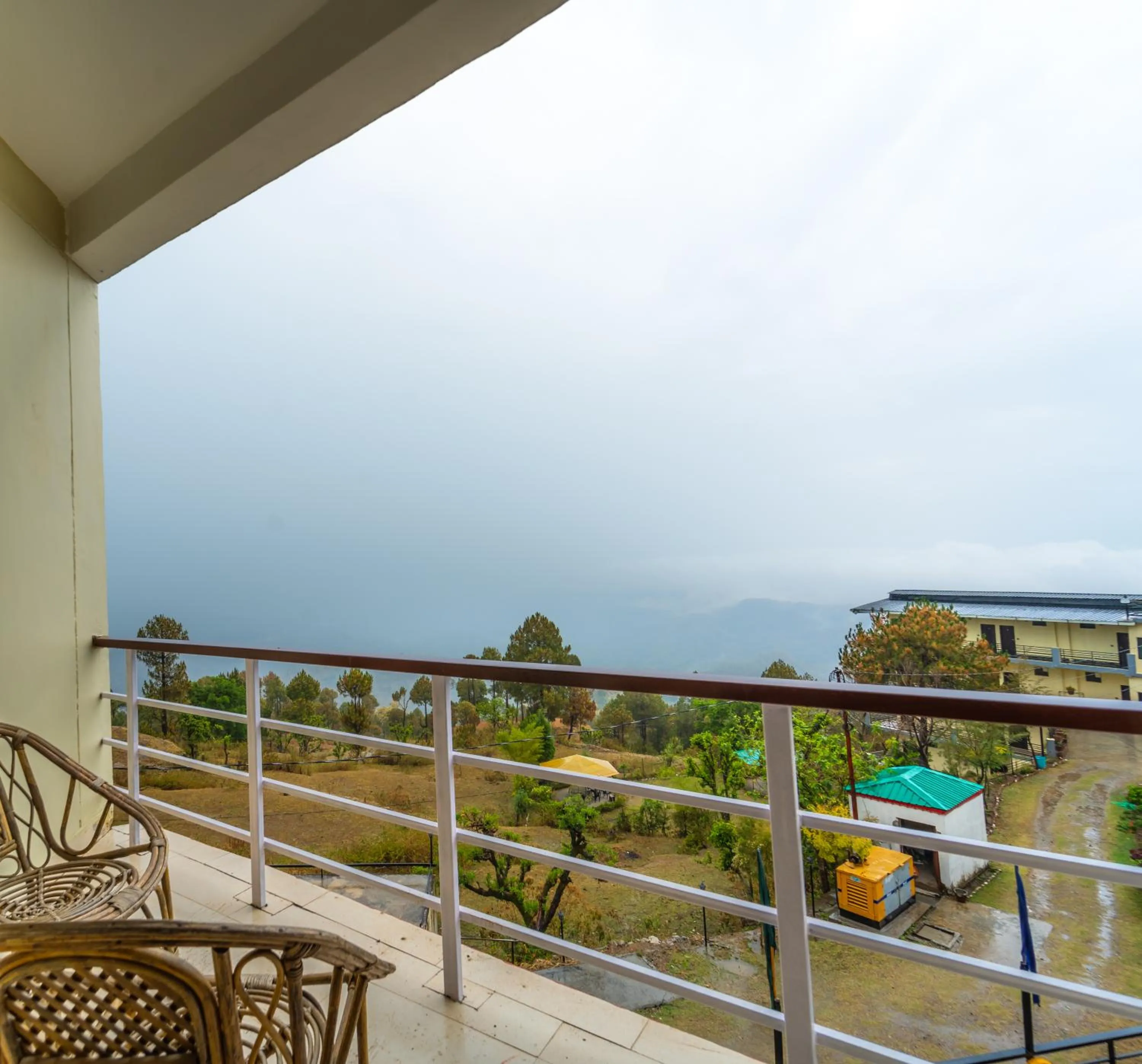 Flutter Hotels & Resort