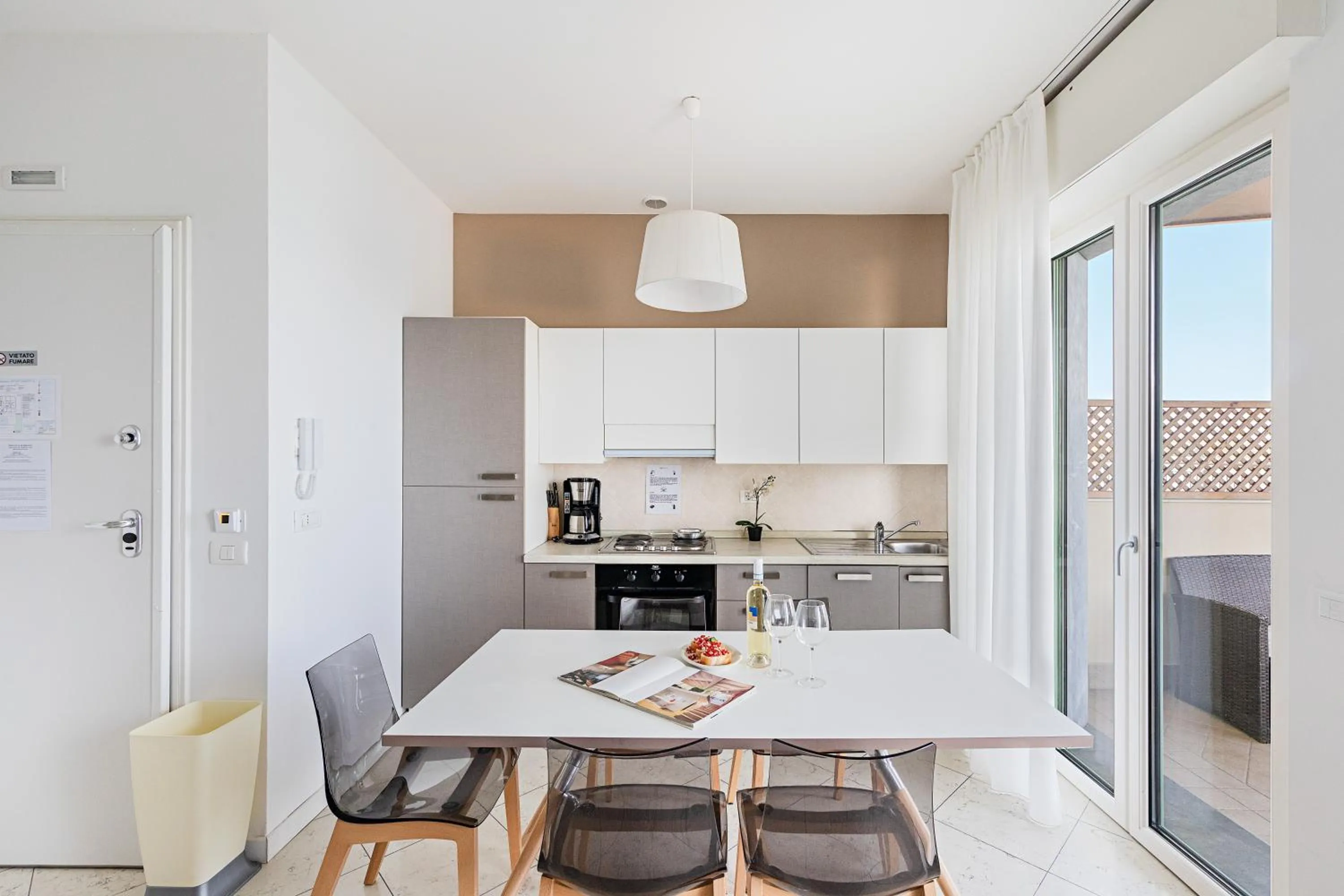 Kitchen or kitchenette in Residenza Miralago by Wonderful Italy