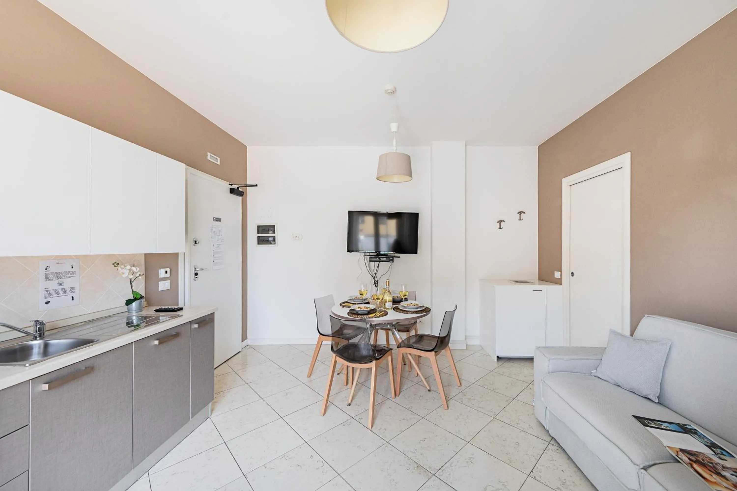 TV and multimedia in Residenza Miralago by Wonderful Italy