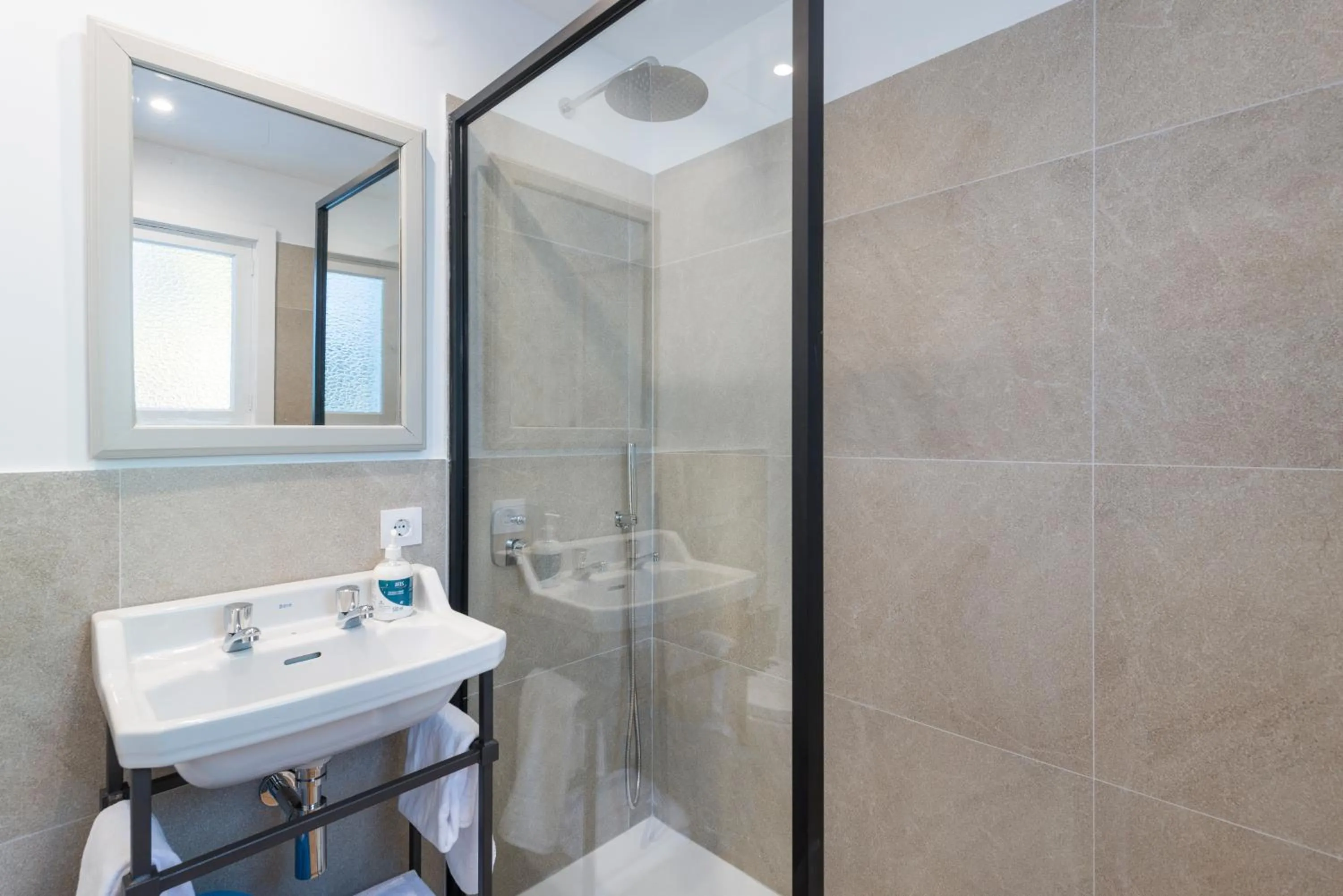 Shower in Boutique Hotel Oriola