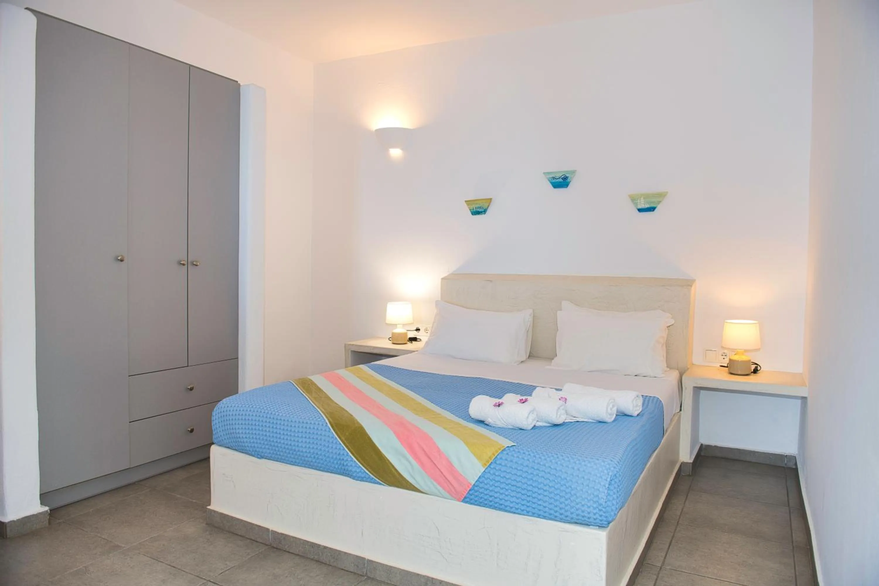 Bedroom, Bed in The Last Sunbeam - Adults Only