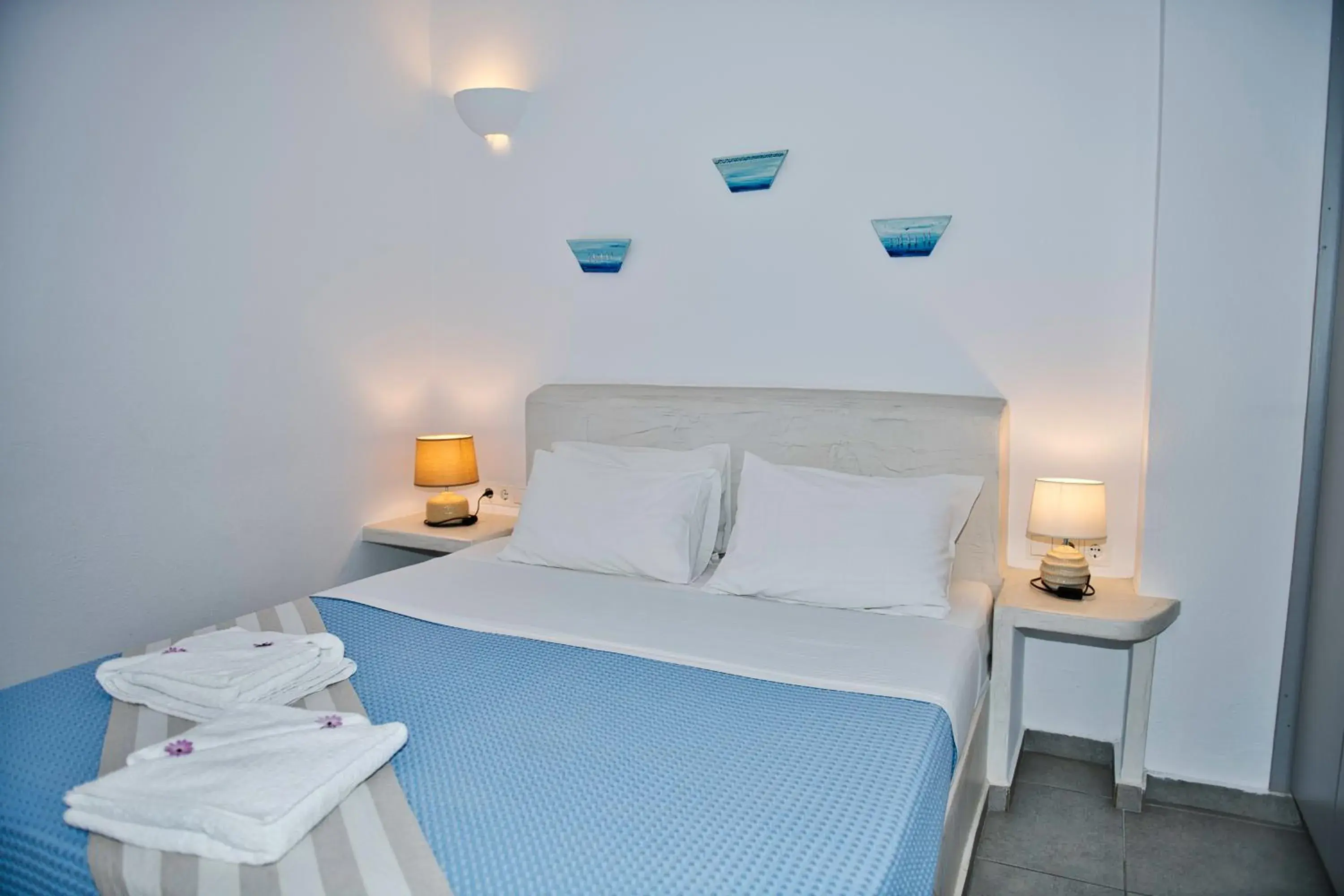 Deluxe Triple Room in The Last Sunbeam - Adults Only Deluxe Triple Room in The Last Sunbeam - Adults Only