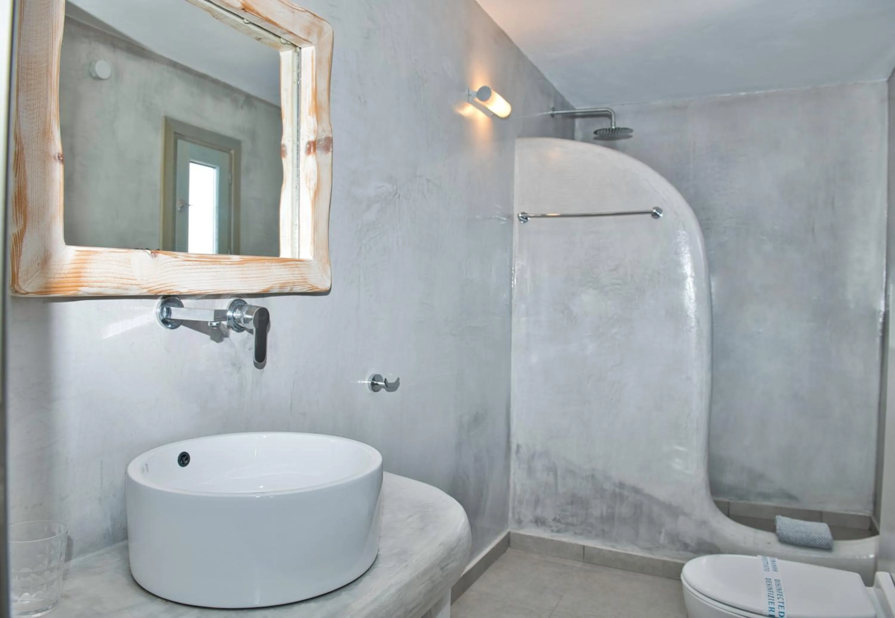 Bathroom in The Last Sunbeam - Adults Only