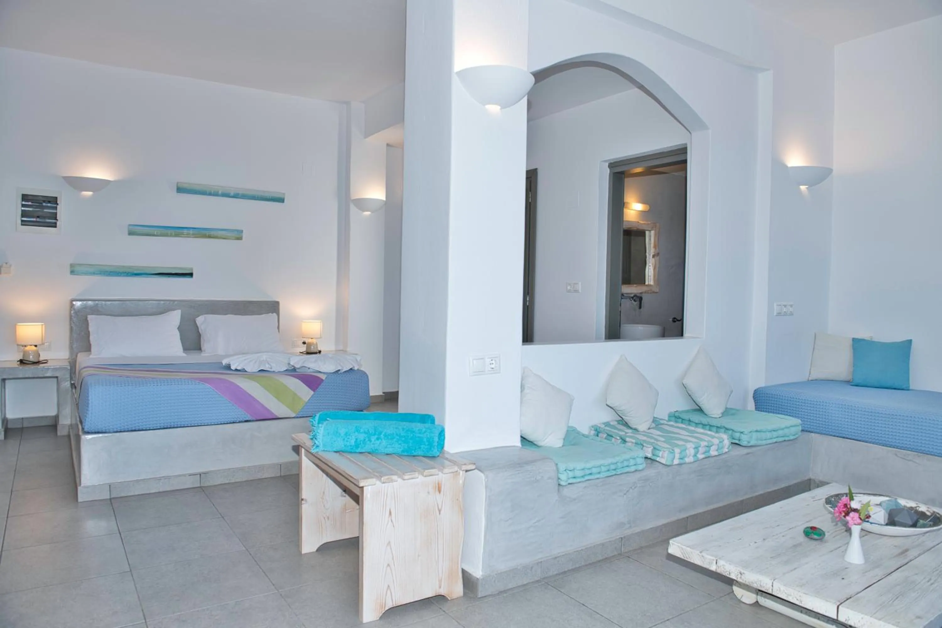 Bed in The Last Sunbeam - Adults Only