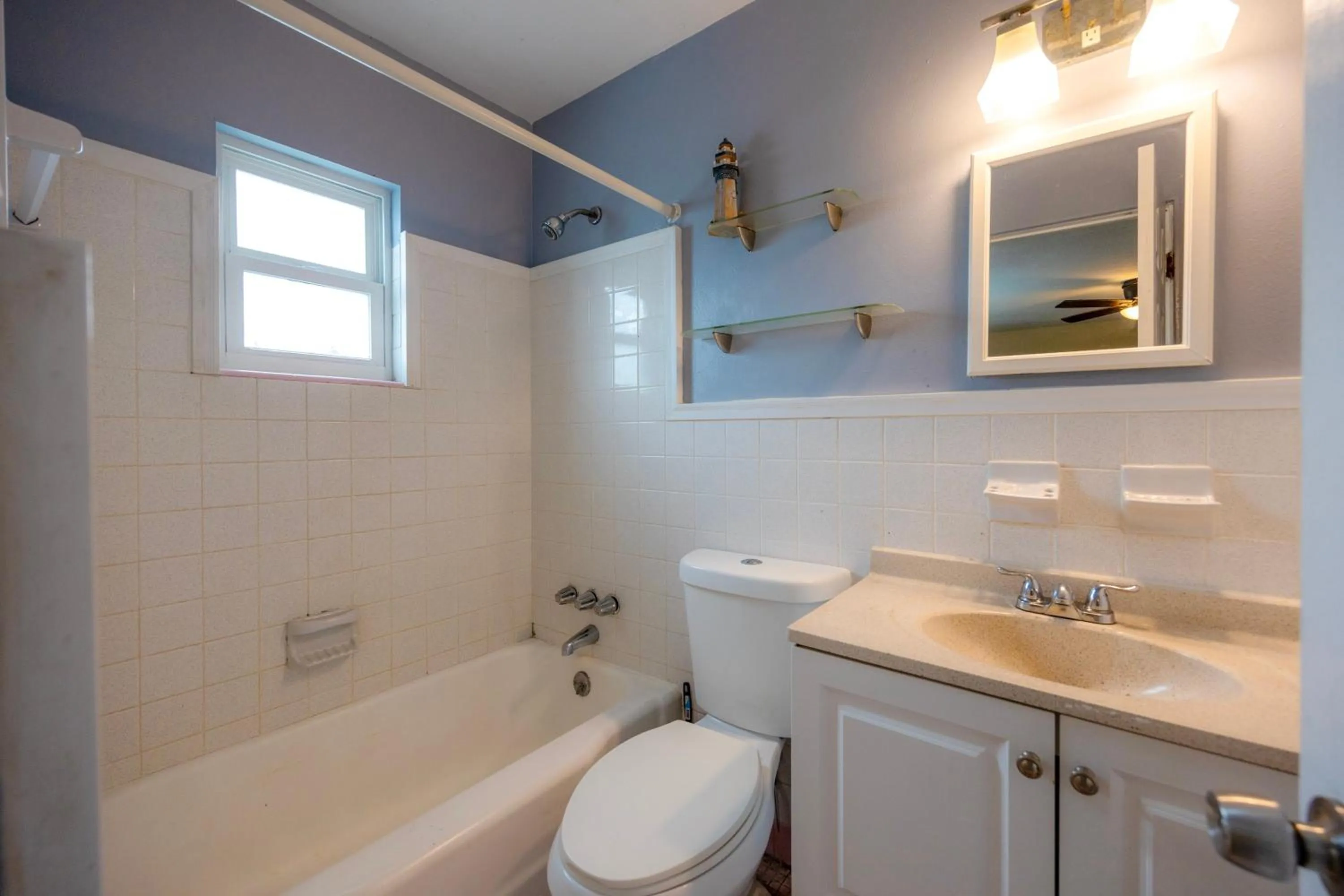 Bathroom in Siesta Motor Inn By Townhouse Kennedy Space Center Titusville I 95