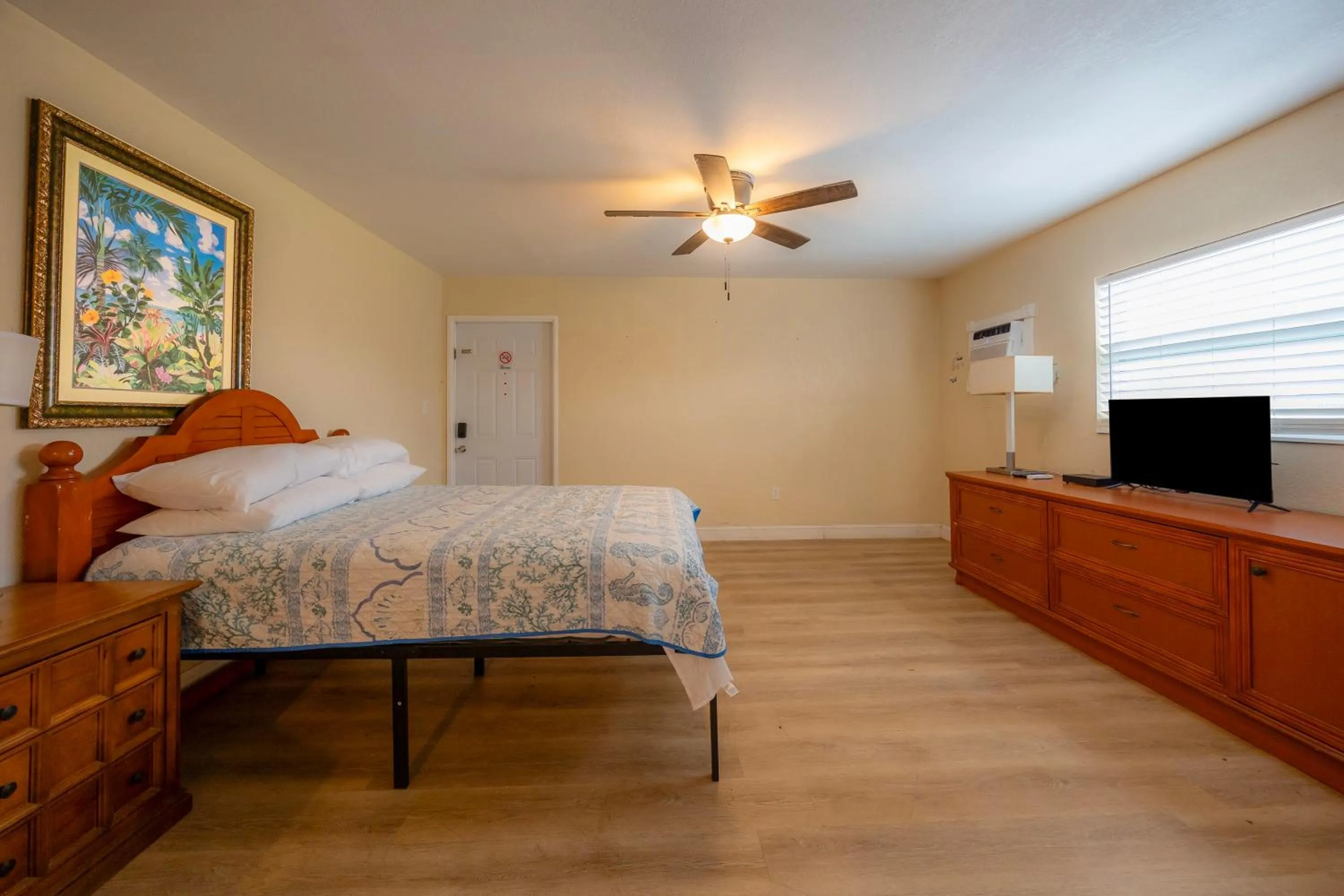 Bedroom, Bed in Siesta Motor Inn By Townhouse Kennedy Space Center Titusville I 95
