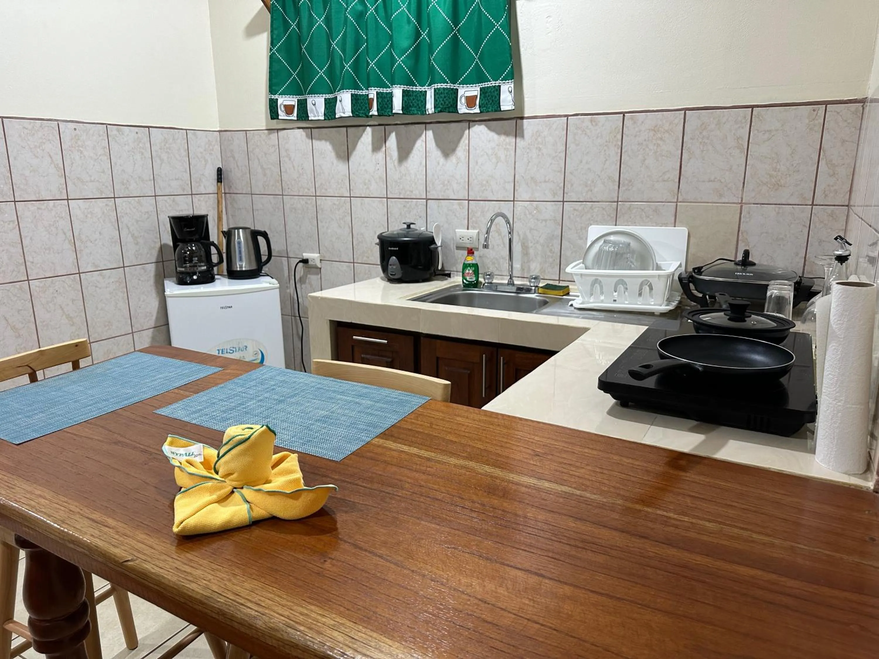 Loma Real Hot Springs Bed & Breakfast