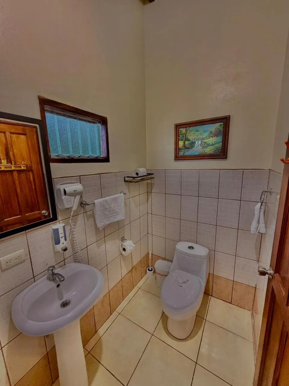 Loma Real Hot Springs Bed & Breakfast