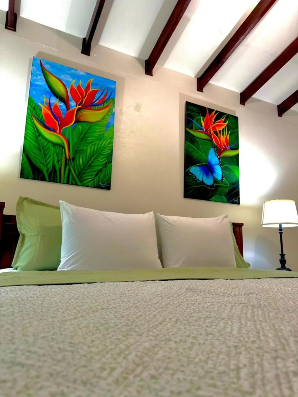 Bed in Loma Real Hot Springs Bed & Breakfast