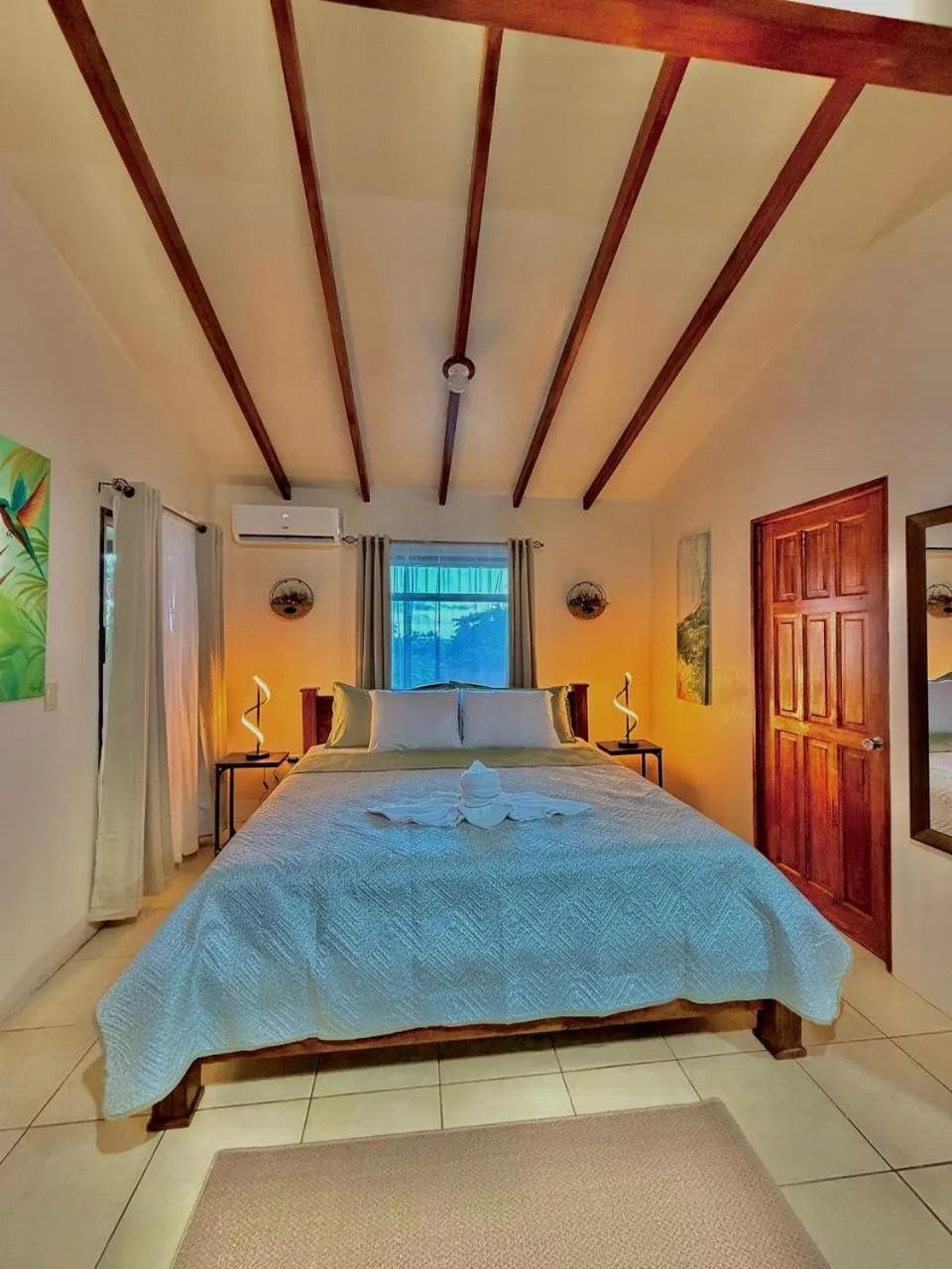 Bed in Loma Real Hot Springs Bed & Breakfast