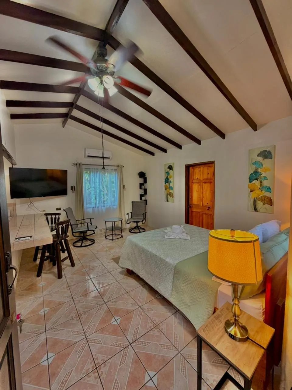 Loma Real Hot Springs Bed & Breakfast