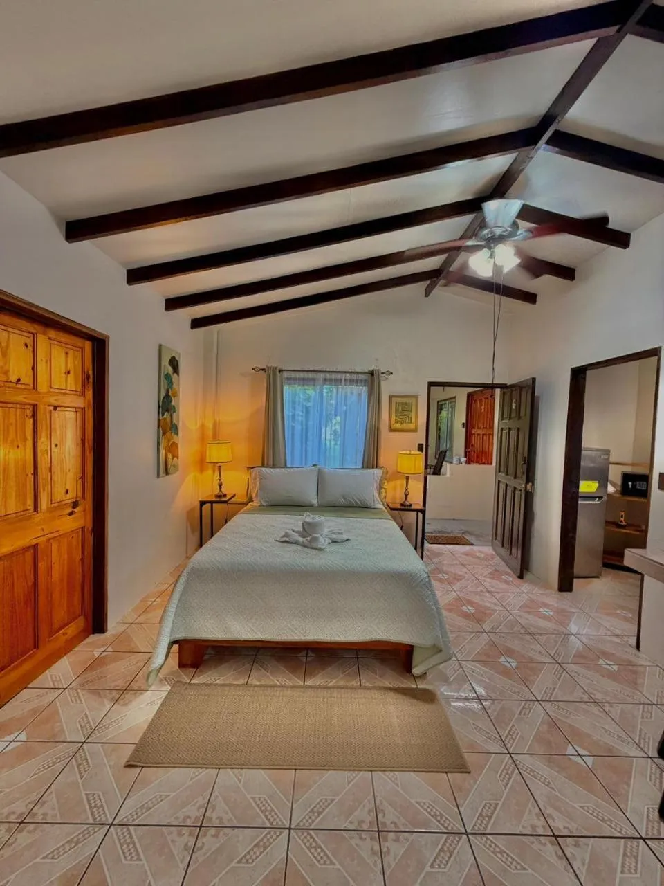 Bed in Loma Real Hot Springs Bed & Breakfast