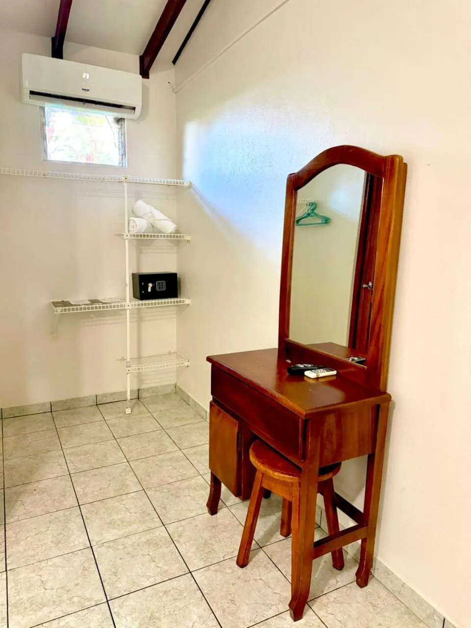 Loma Real Hot Springs Bed & Breakfast