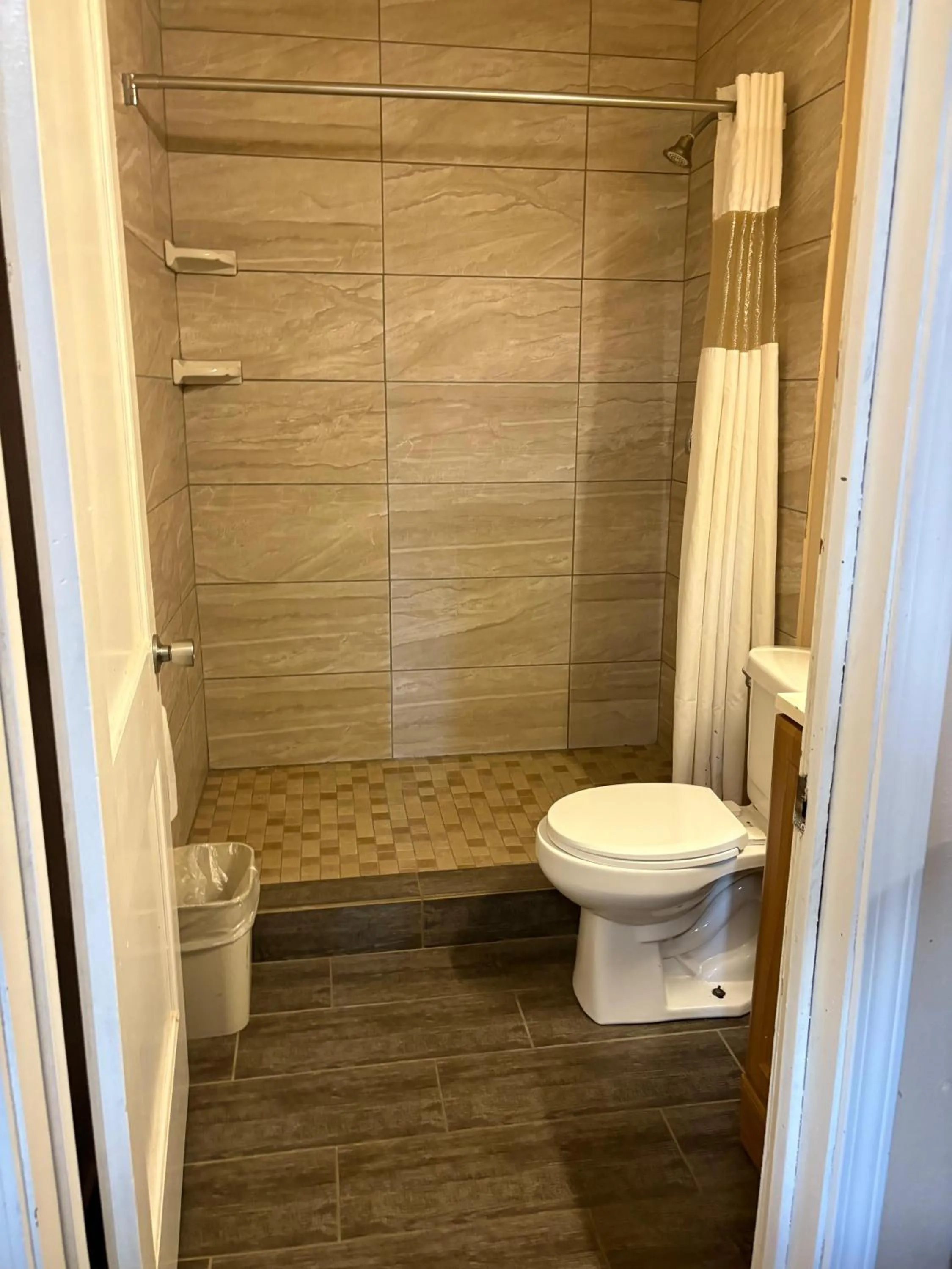 Bathroom in SE'Air Motel By Townhouse Corpus Christi - Padre Island Tx