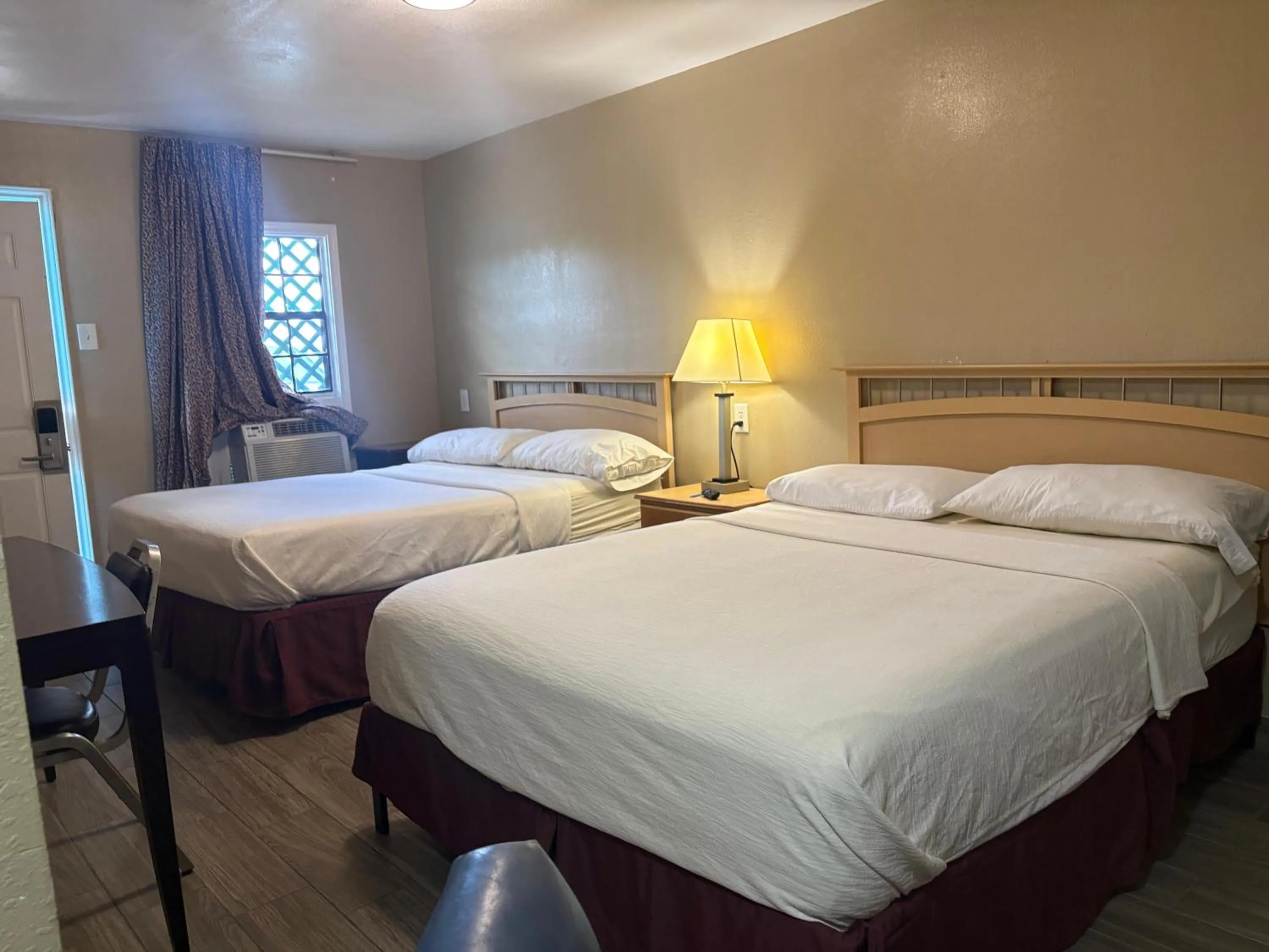 Bedroom, Bed in SE'Air Motel By Townhouse Corpus Christi - Padre Island Tx