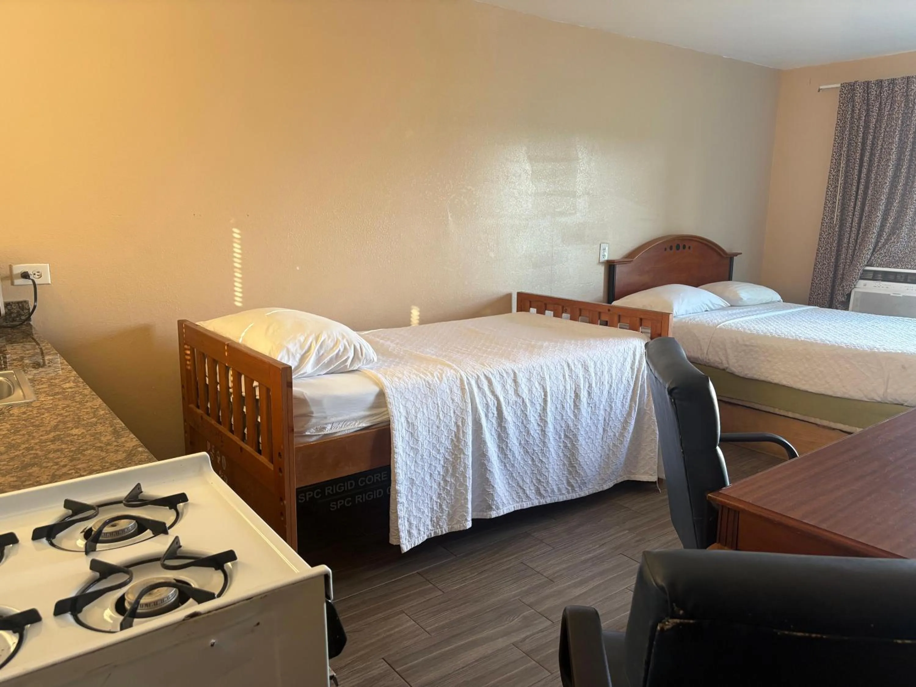 Bedroom, Bed in SE'Air Motel By Townhouse Corpus Christi - Padre Island Tx