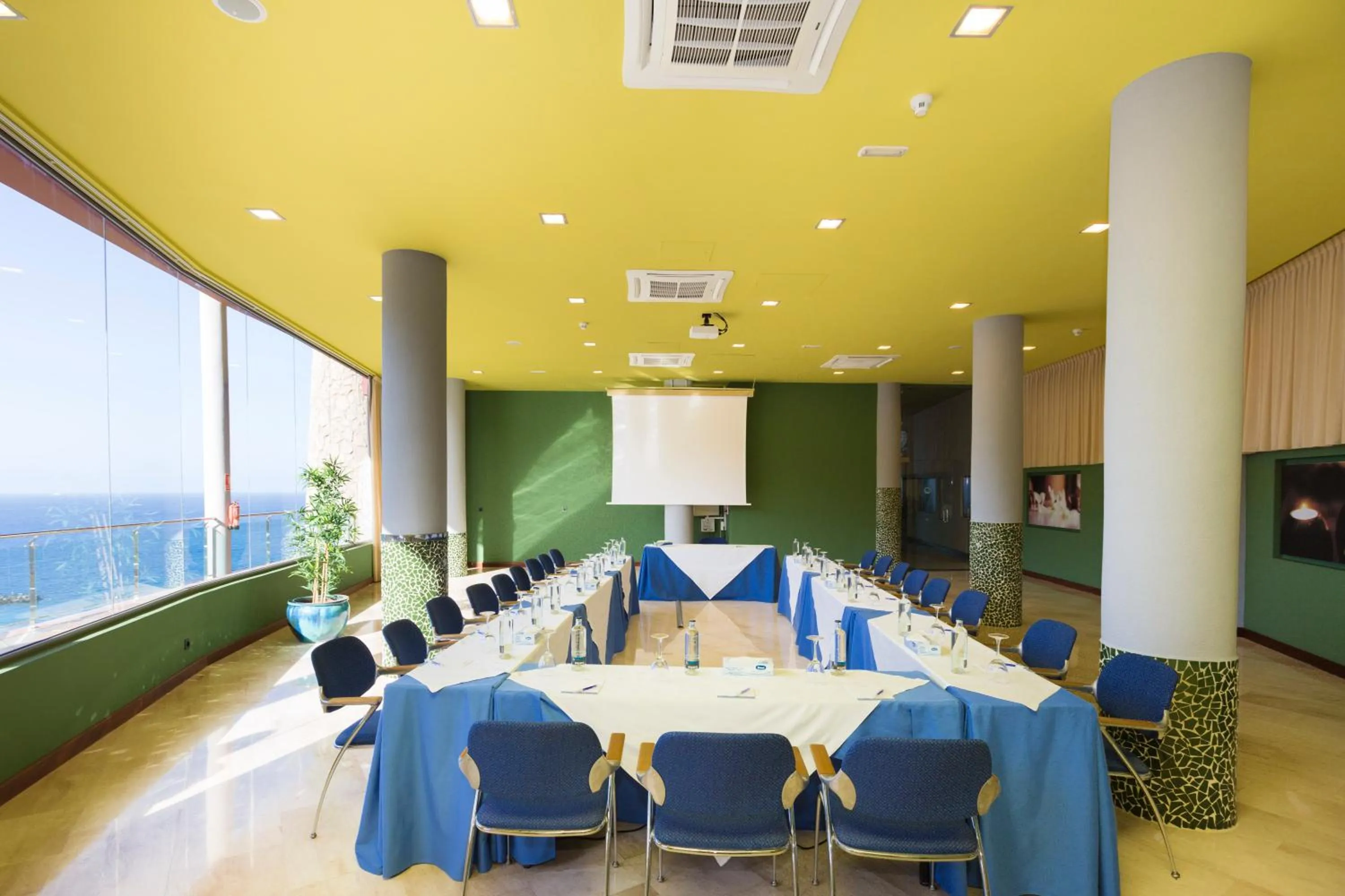 Business facilities in Gloria Palace Royal Hotel & Spa