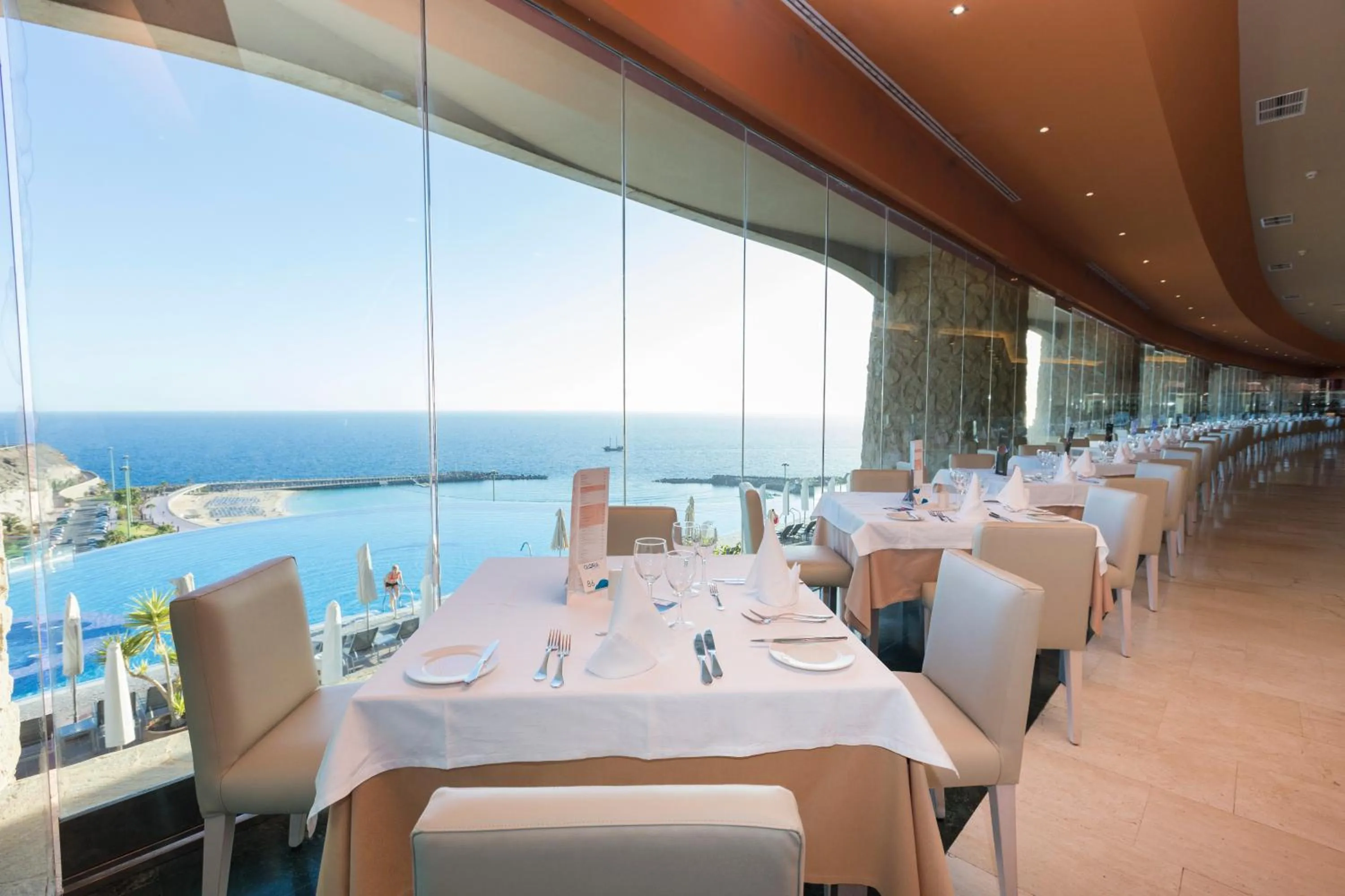 Restaurant/places to eat in Gloria Palace Royal Hotel & Spa