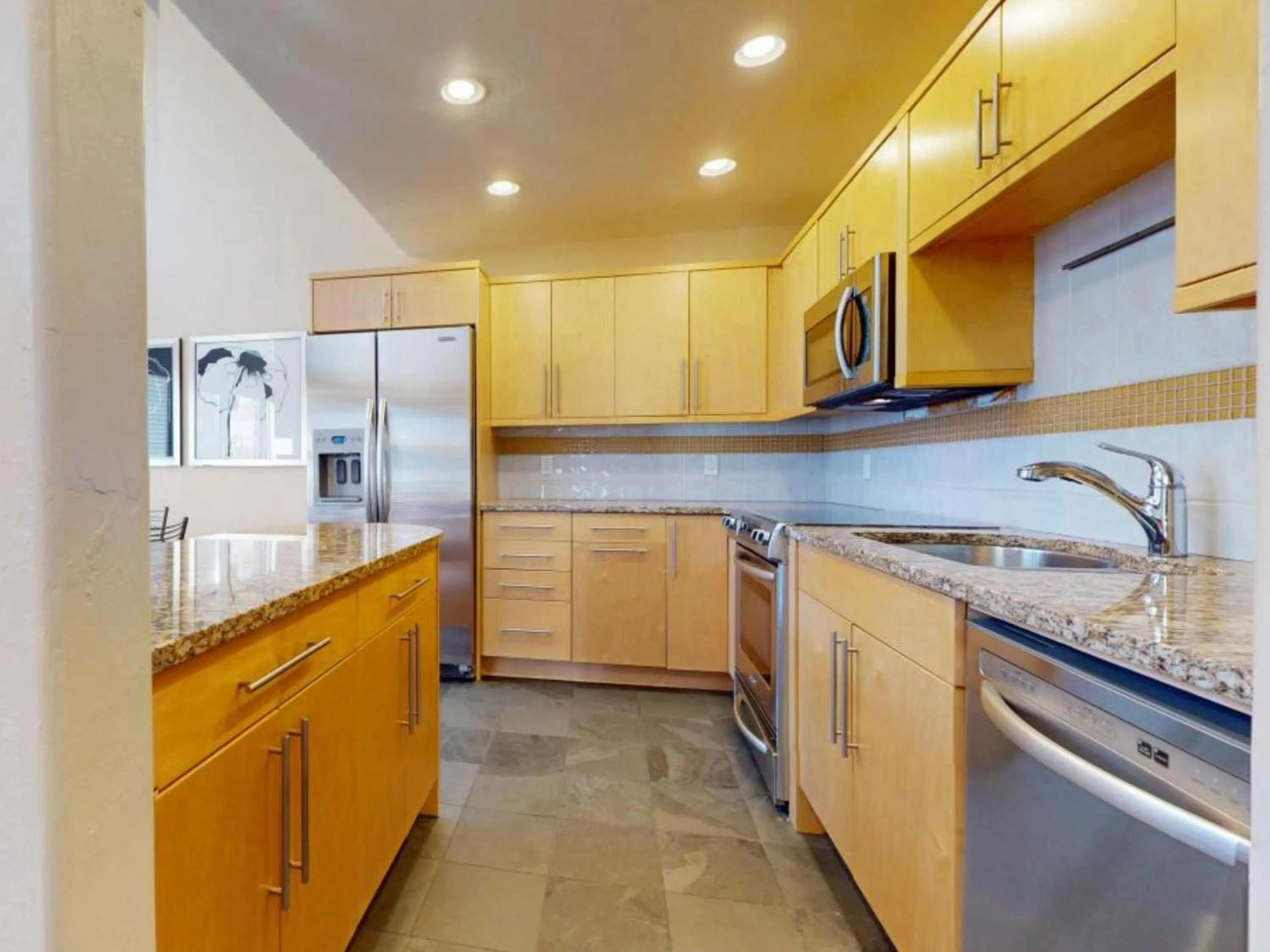 Kitchen or kitchenette in The Landmark