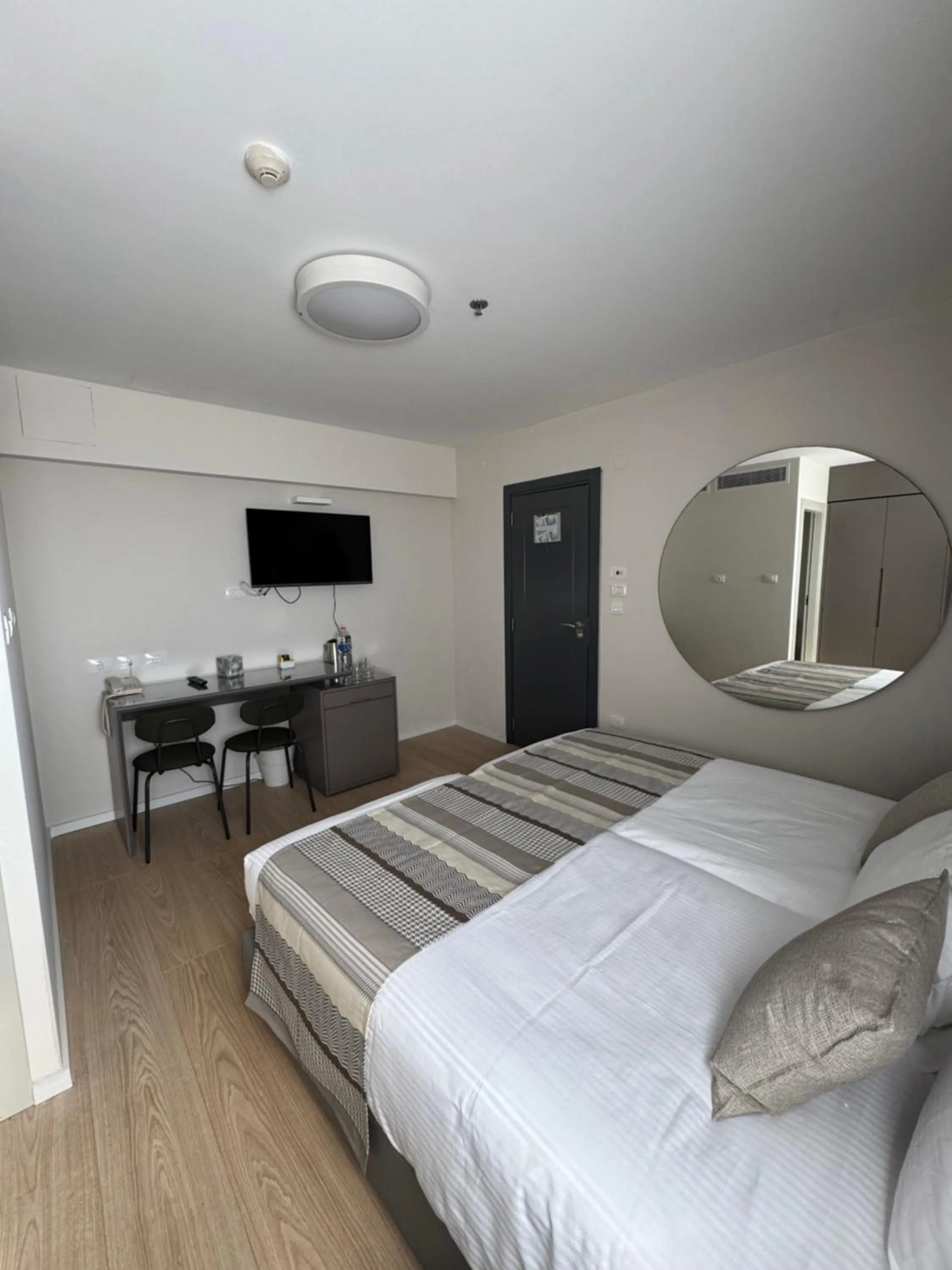 Bed in Abratel Sea View