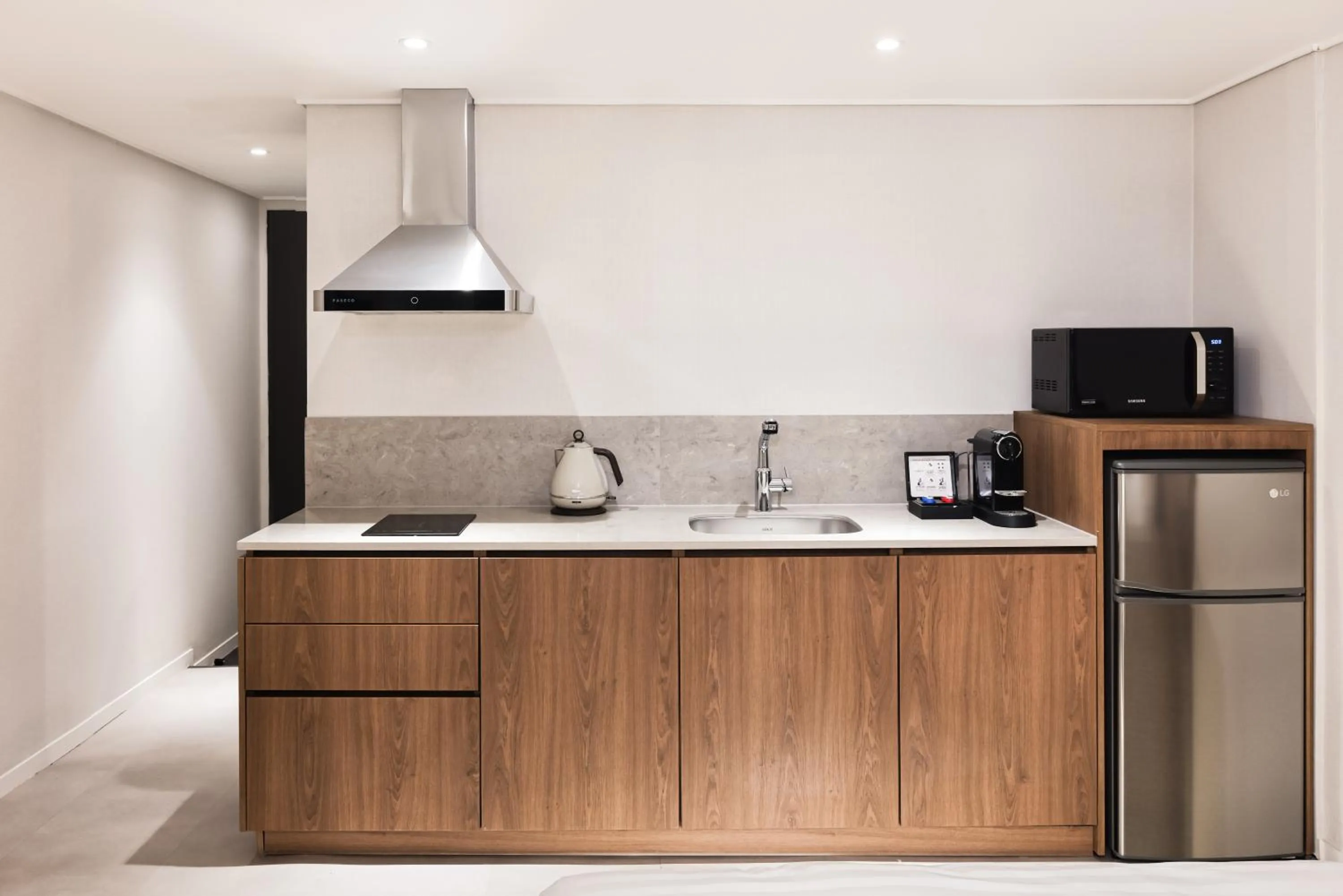 Coffee/tea facilities in Kensington Resort Jeju Jungmun