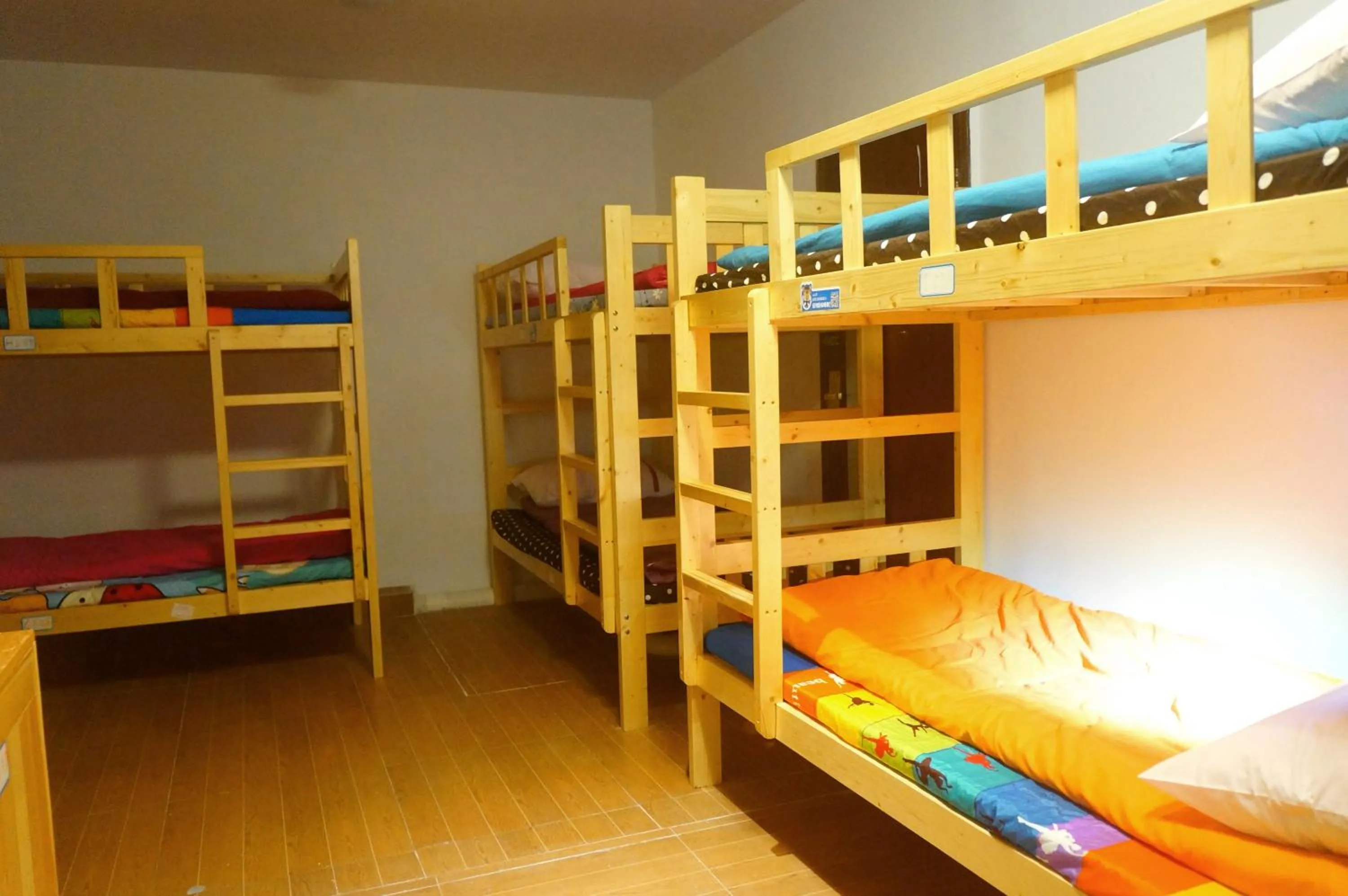 Bed in Male Dormitory Room in Notting Hill Hostel