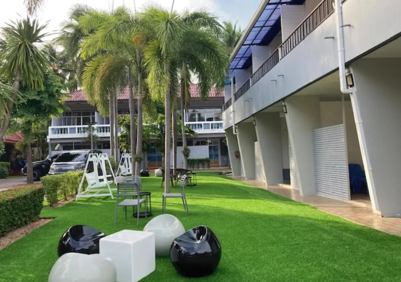 Standard Triple Room in Ban Krut Resort Standard Triple Room in Ban Krut Resort