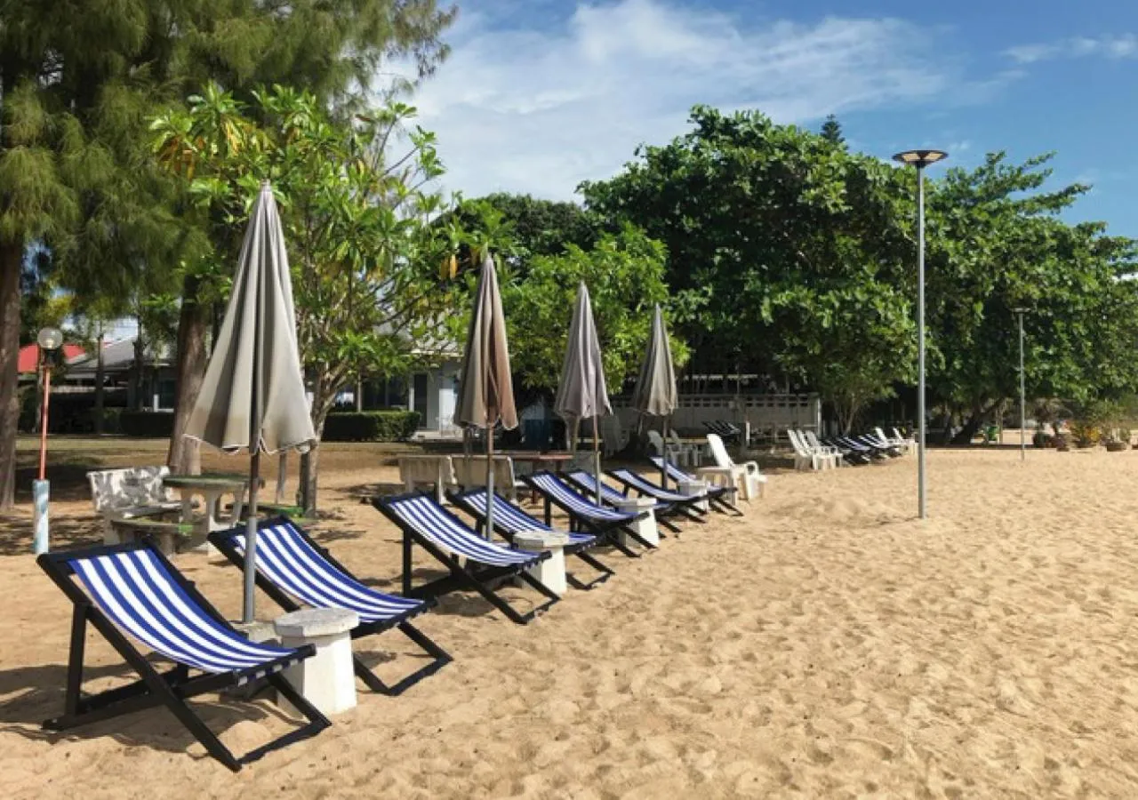 Beach in Ban Krut Resort