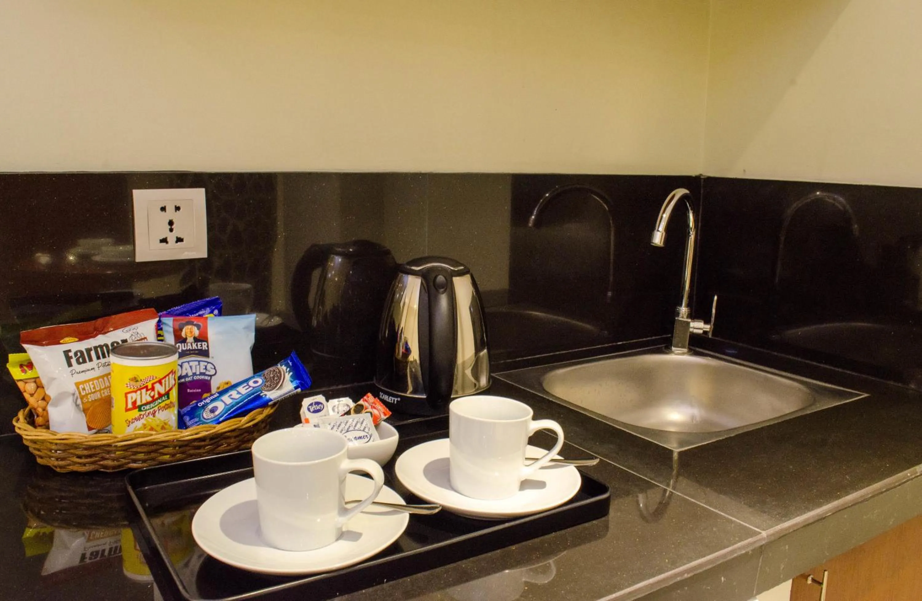 Coffee/tea facilities in Ritz Hotel Angeles