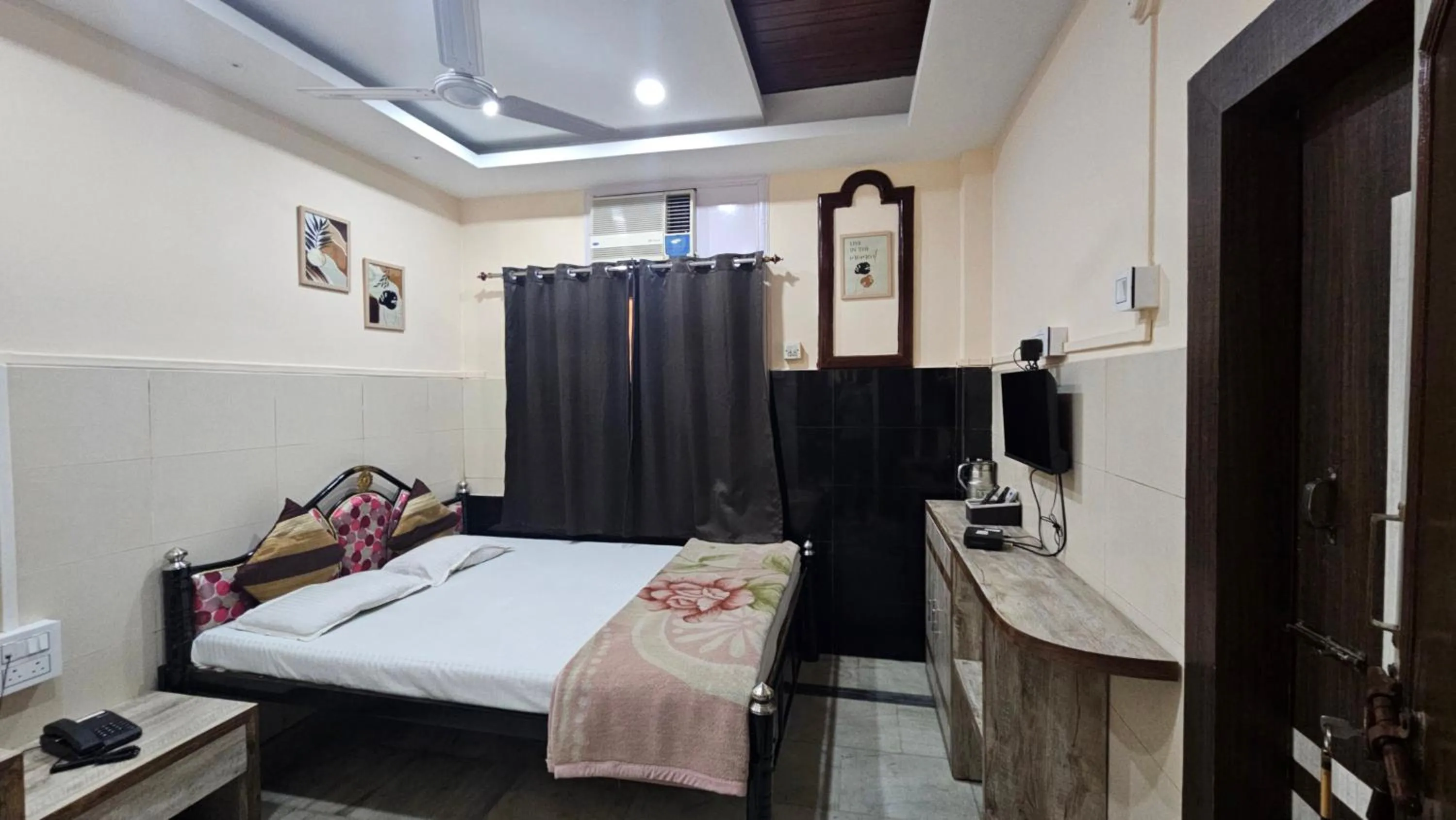 Bed in Hotel Prince B