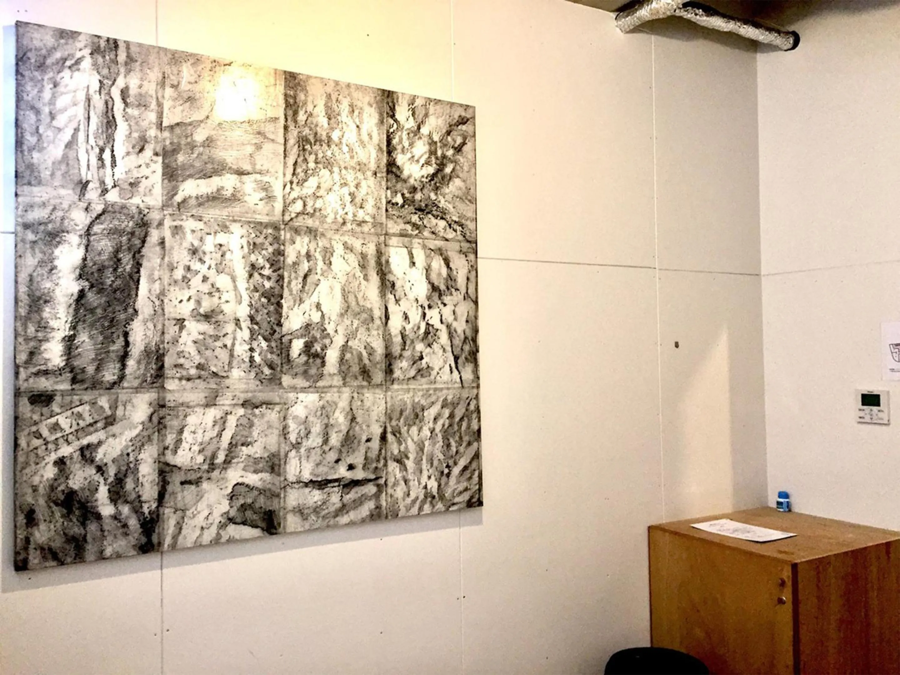 Area and facilities in Hostel TangaTable