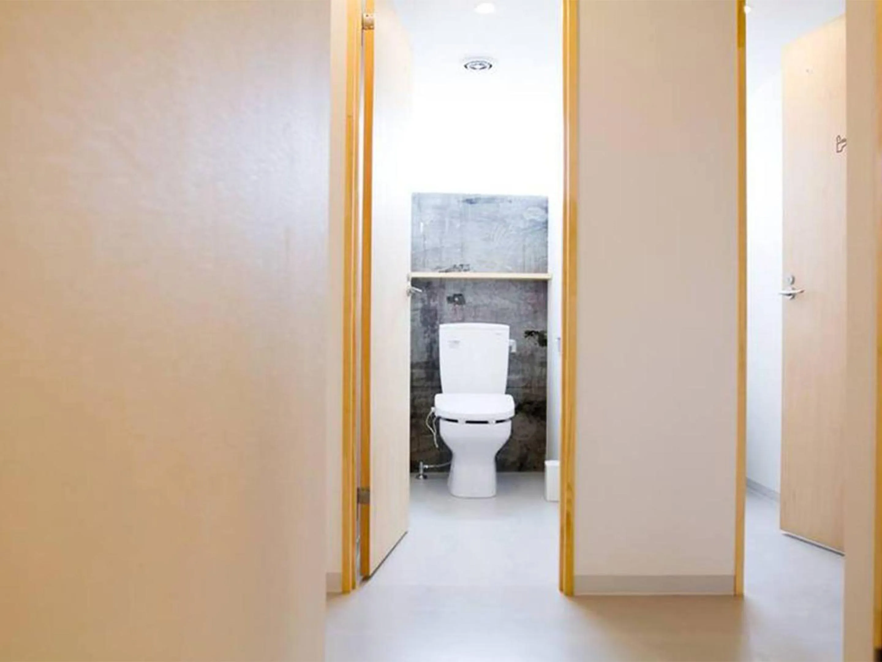 Toilet in Hostel TangaTable