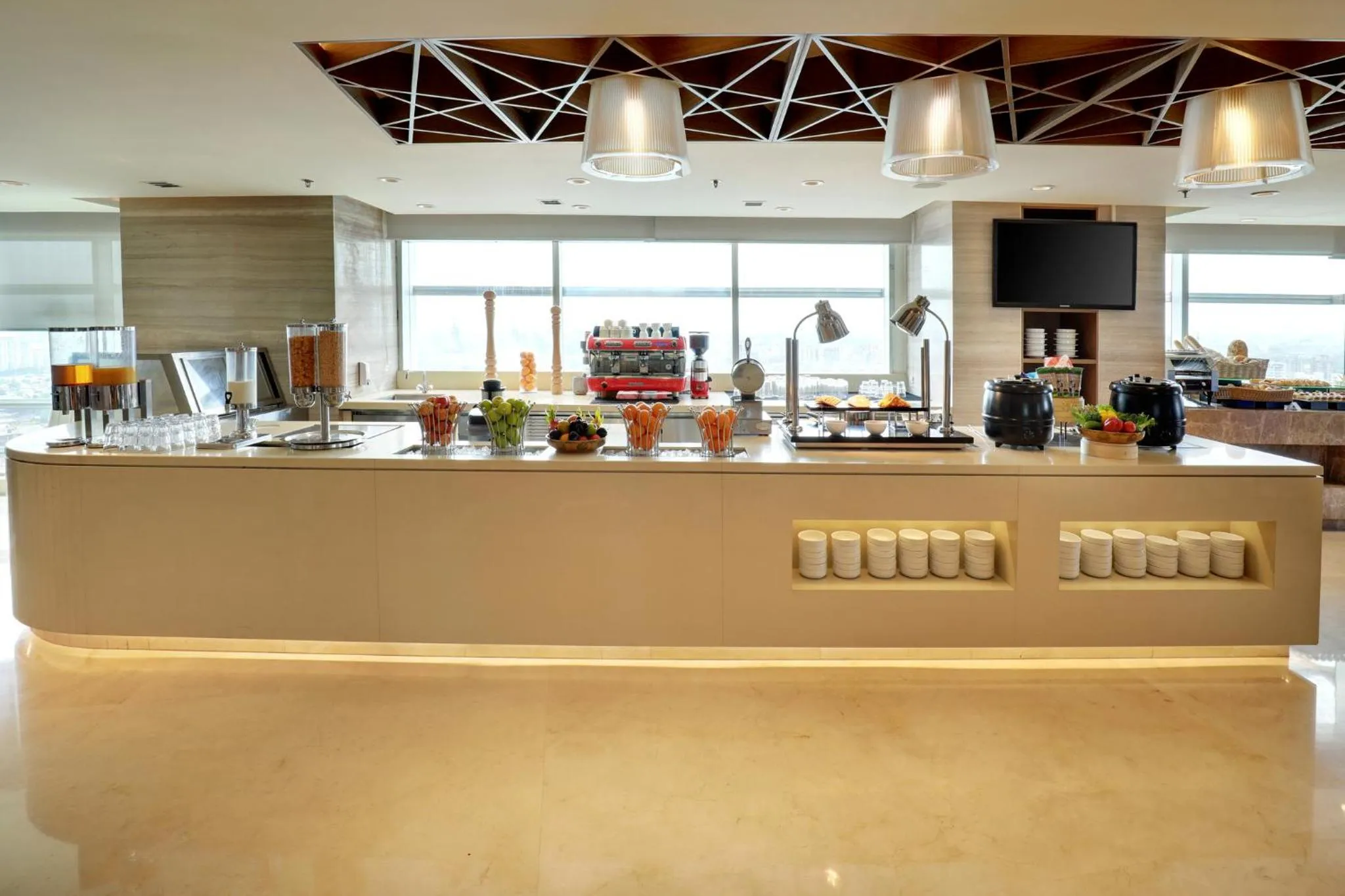 Restaurant/places to eat in Crowne Plaza Dhaka Gulshan by IHG