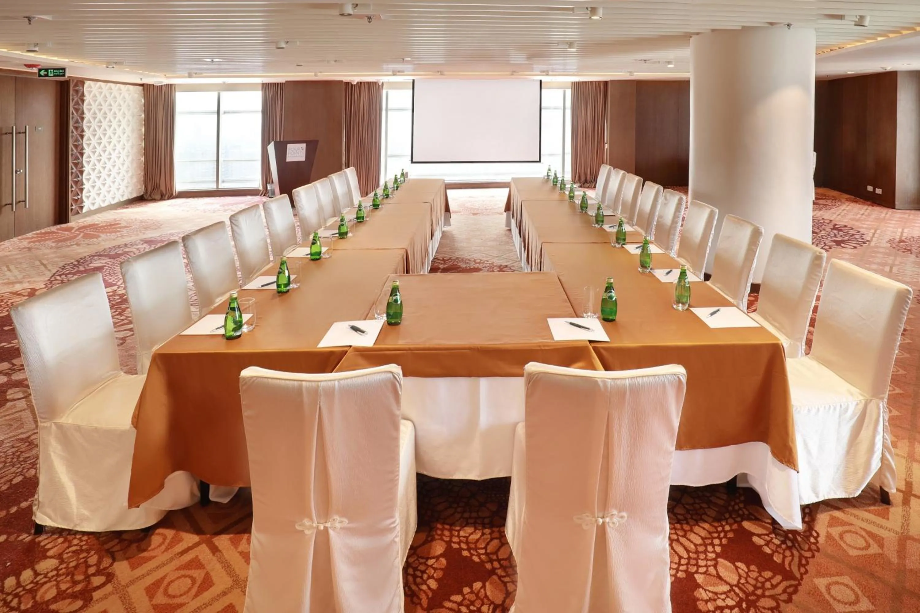 Banquet/Function facilities in Crowne Plaza Dhaka Gulshan by IHG