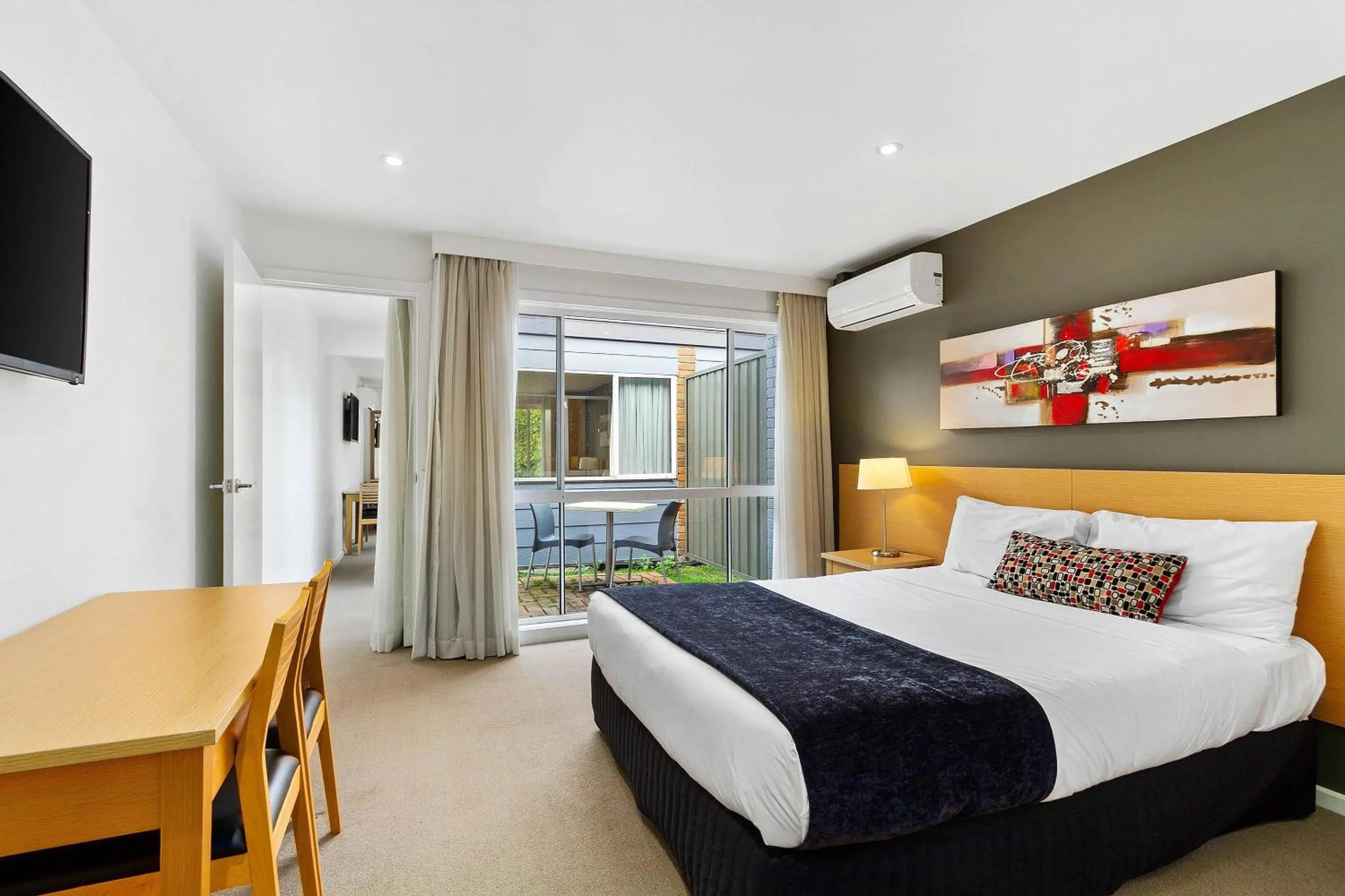 Bedroom, Bed in Quality Inn & Suites Traralgon