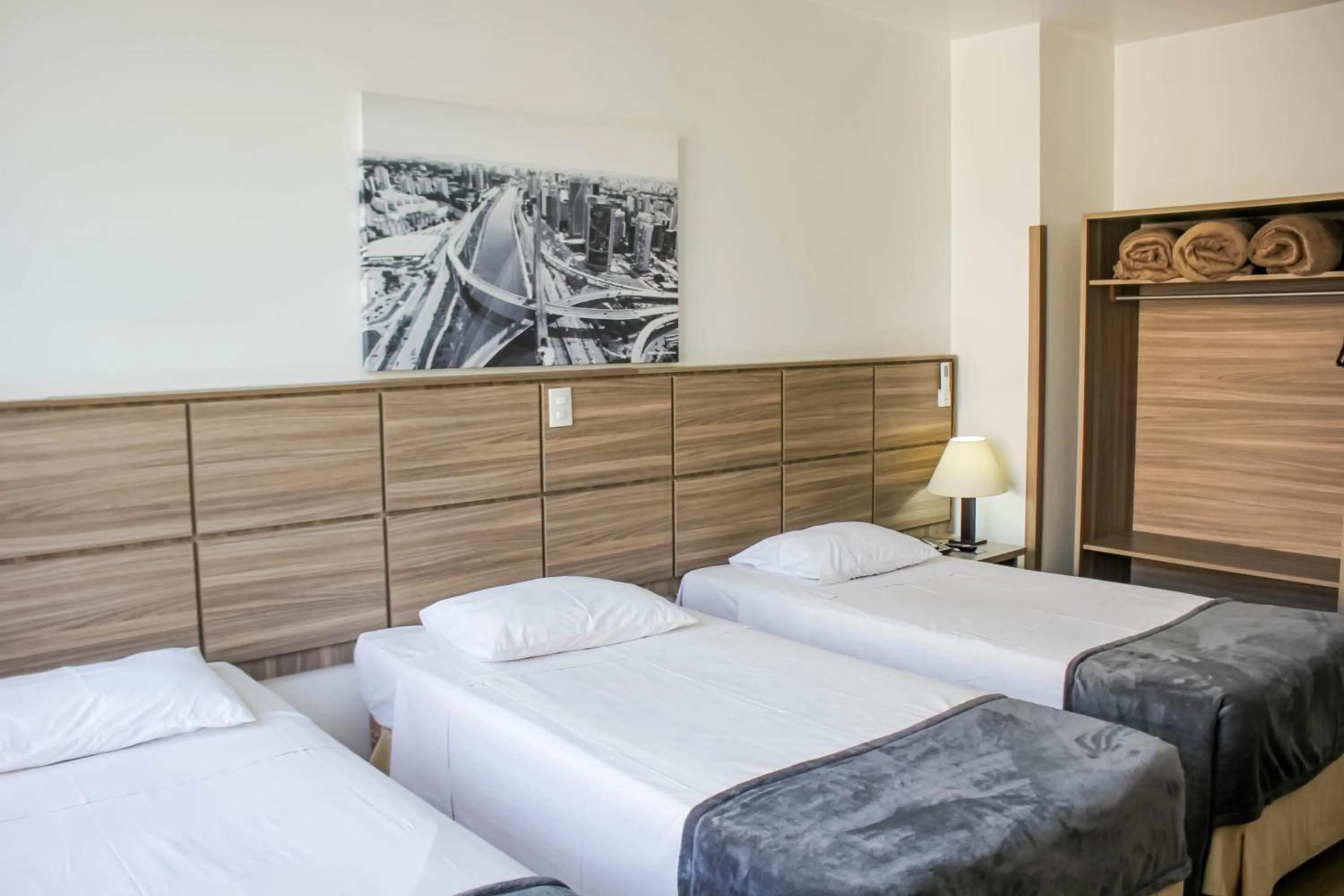 Photo of the whole room, Bed in Hotel Dan Inn Planalto São Paulo